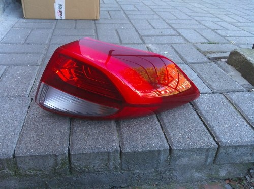 HYUNDAI TUCSON II 15-18 PRAWA TYLNA LAMPA LED ORYGINAŁ