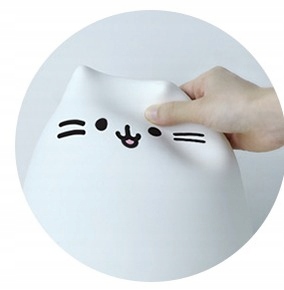 Lampka nocna silikonowa 7 kolorów LED dotykowa InnoGIO GIO Kitty Mini Marka Innogio