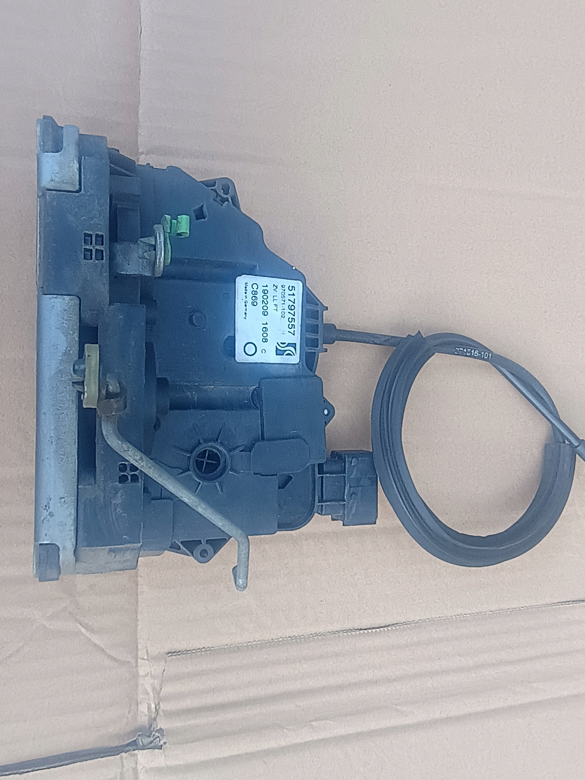 lock door left front 51797557 FIAT GRANDE PUNTO