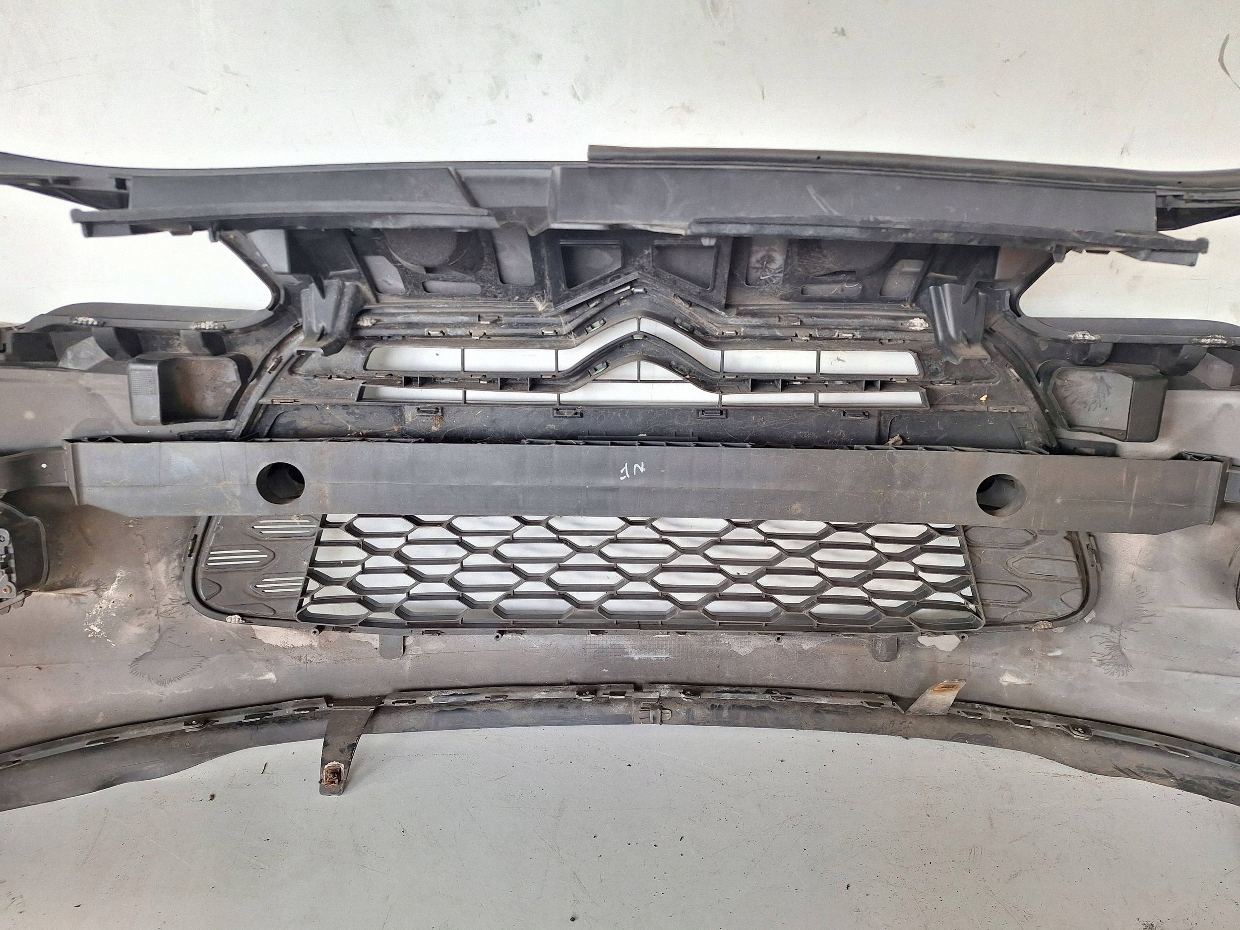 CITROEN DS3 10-13 bumper 9687534777