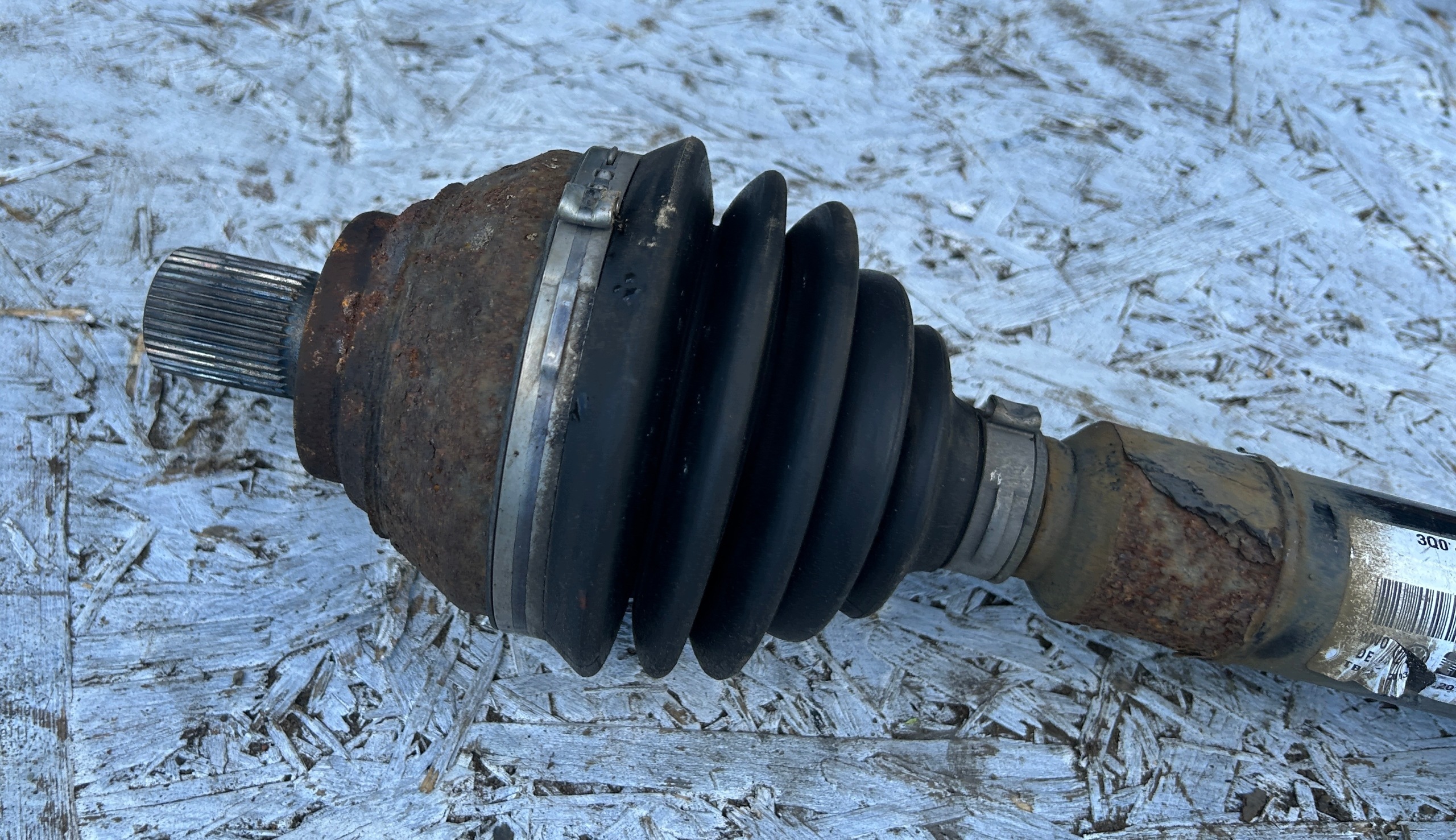 semi-axis right front VW PASSAT B8 2.0 TDI 4MOTION DSG 14- 3Q0407272BB