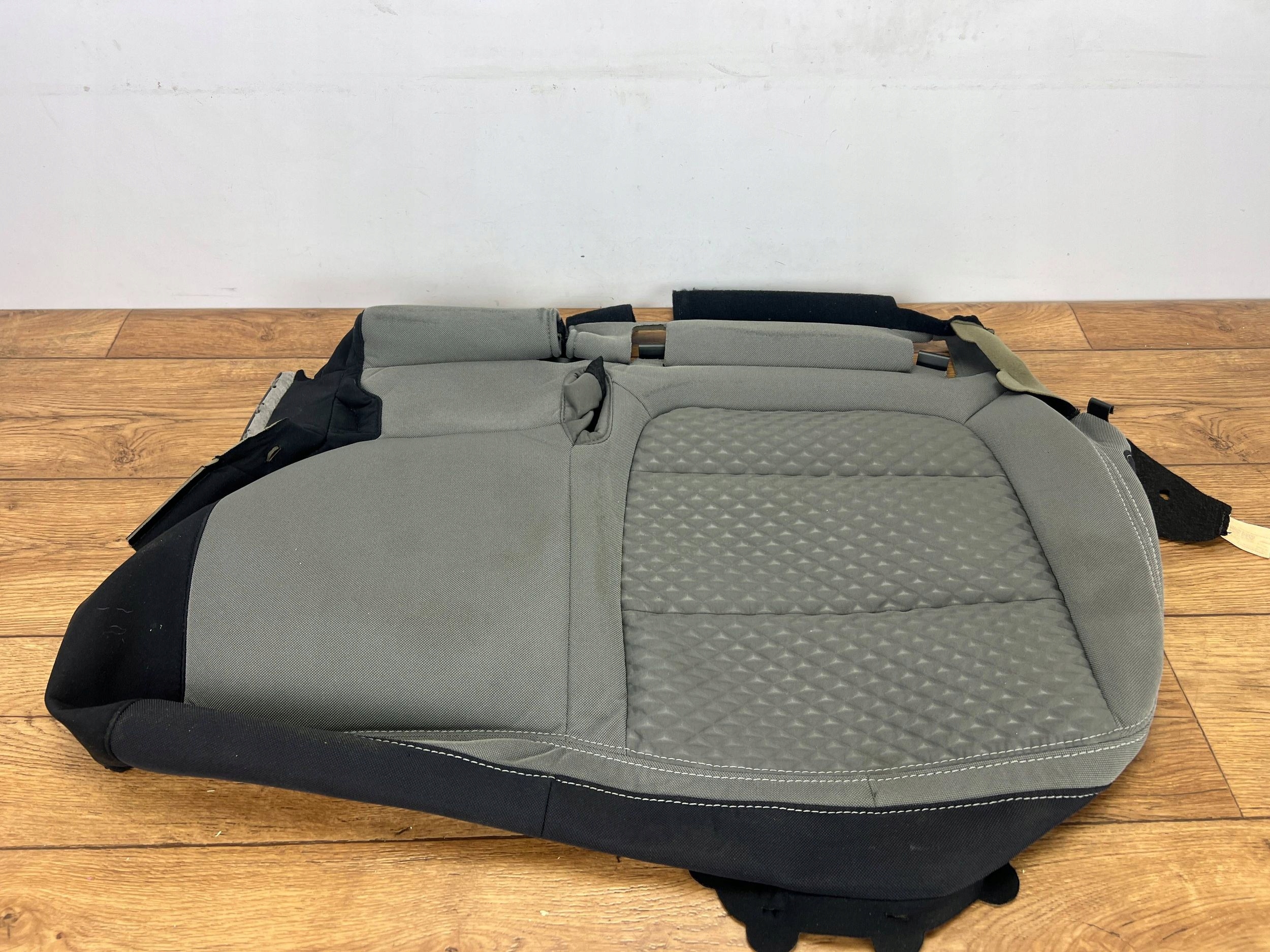 verkleidung Blende Abdeckung heck SITZ Ford Escape IV 2020+