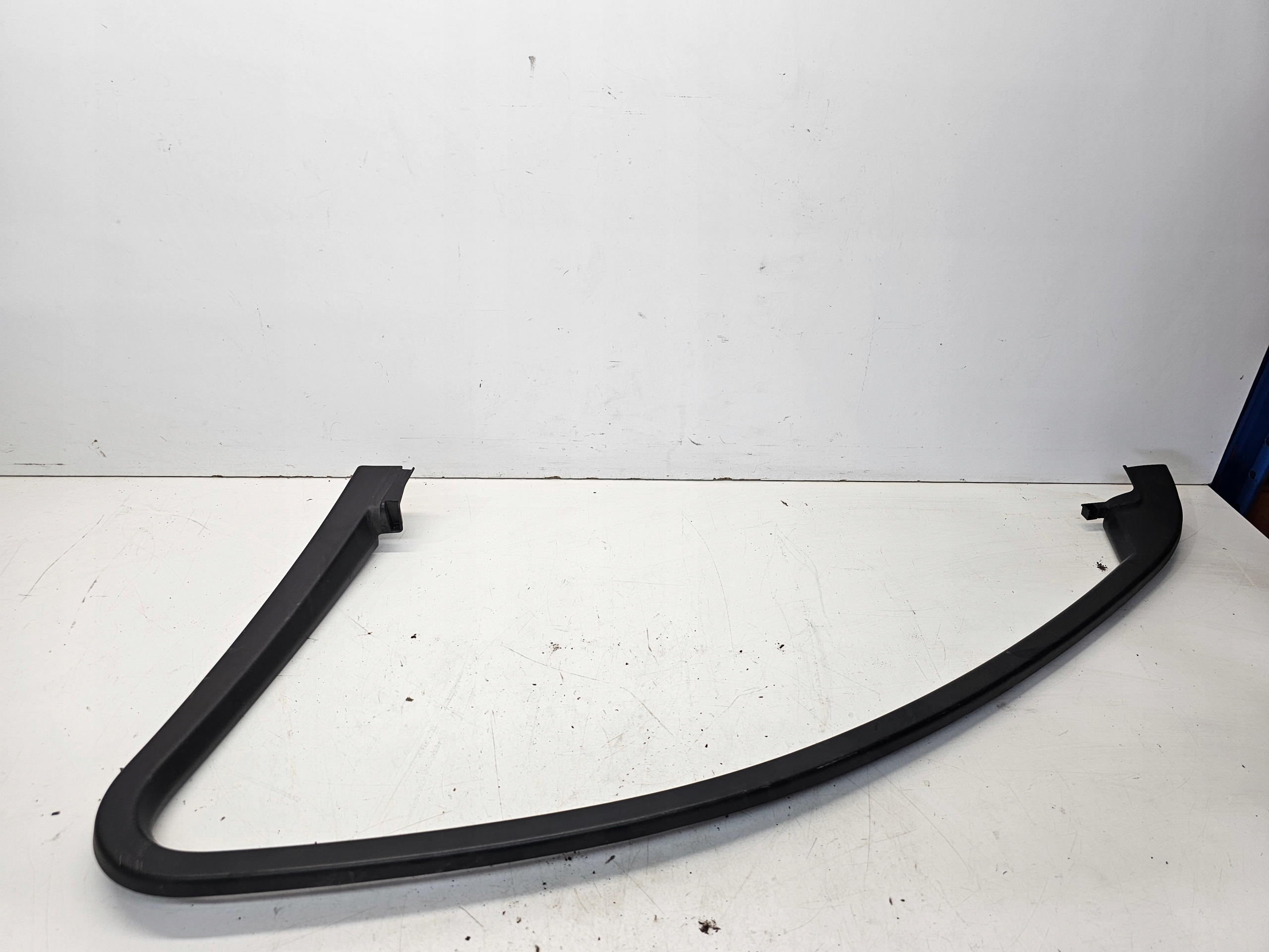 frame cover door right front AUDI A4 B9 8W0867410