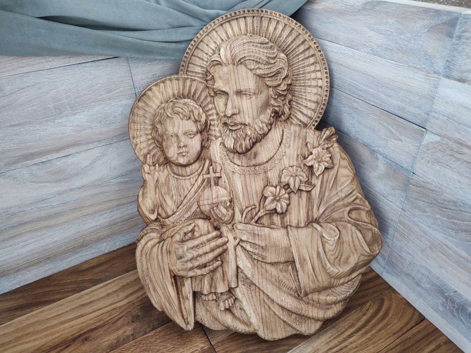 Obrázek Vypouklé dřevo do dřeva jako dárek sv. Josef 50cm k příležitosti