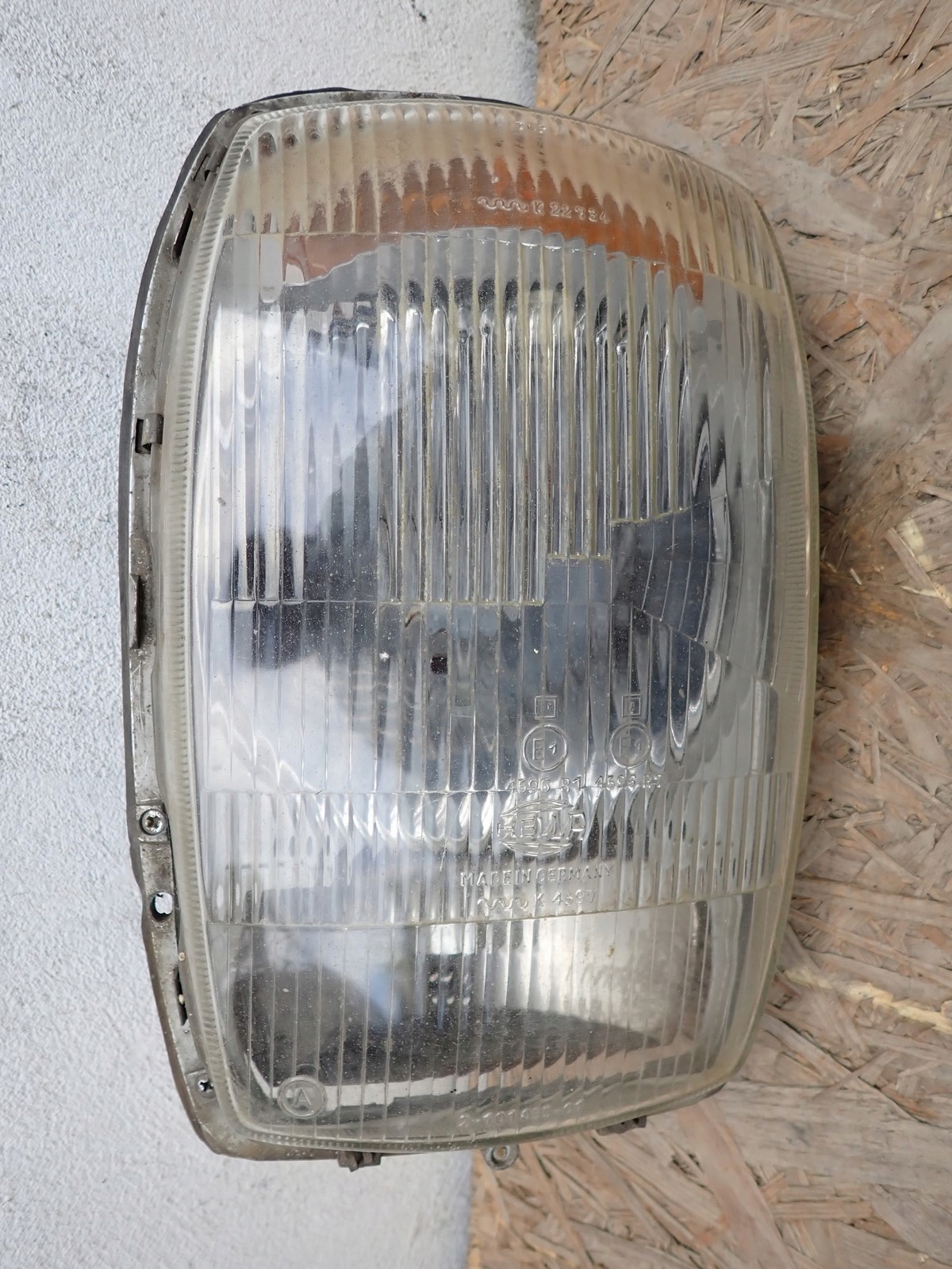 light left right REFLEKTOR left right MERCEDES 250CE W114