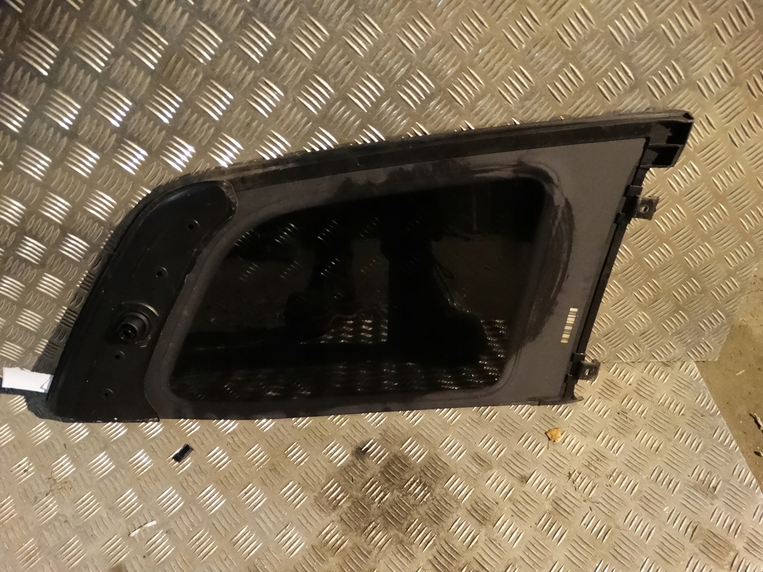 window bodywork rear left MERCEDES W166 14r. 1