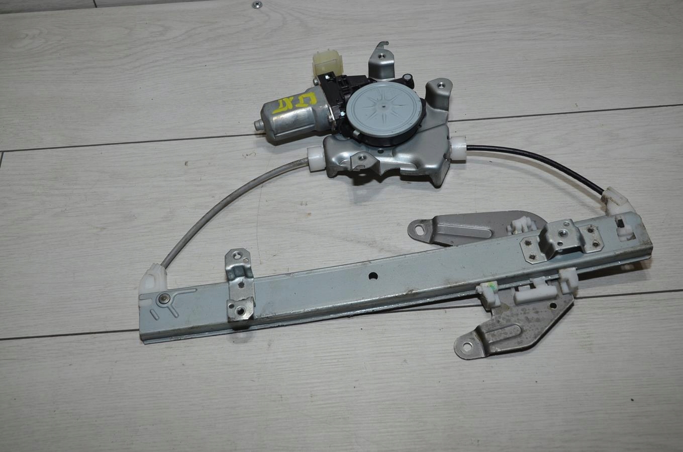 mechanism windows left rear part Nissan X-Trail t31
