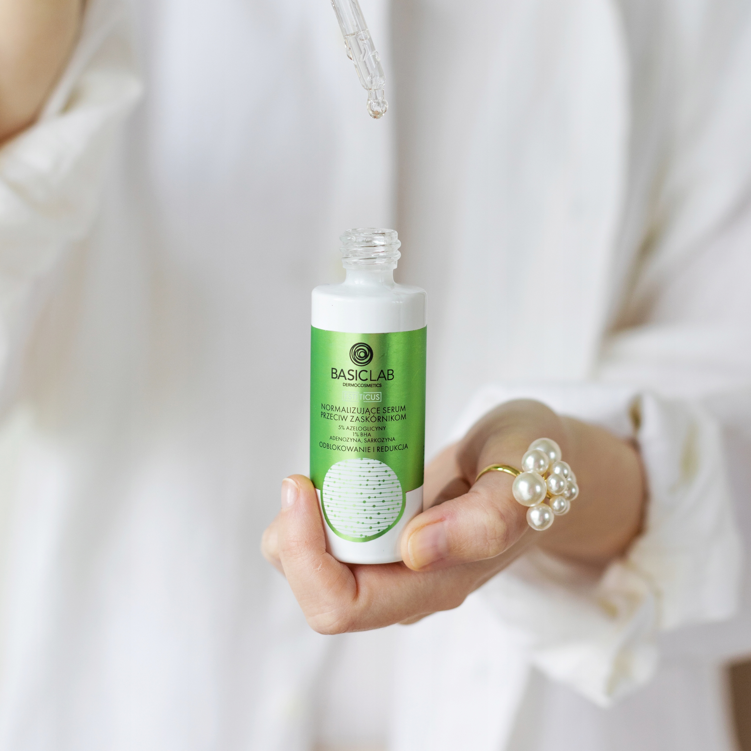 BasicLab Serum przeciw Zaskórnikom Niedoskonałościom Trądzikowi 30 ml Marka BasicLab