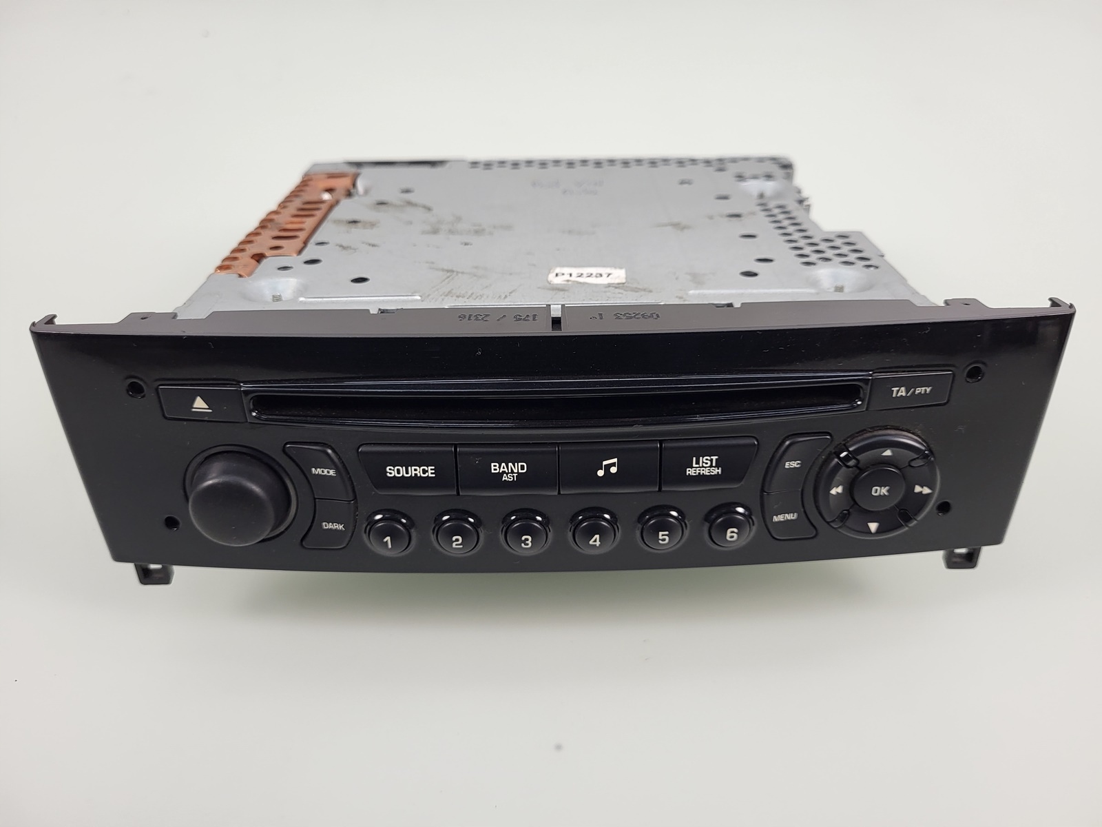 96750284XN - PEUGEOT 308 CC РАДИО CD-ПЛЕЕР КОД ПОД VIN