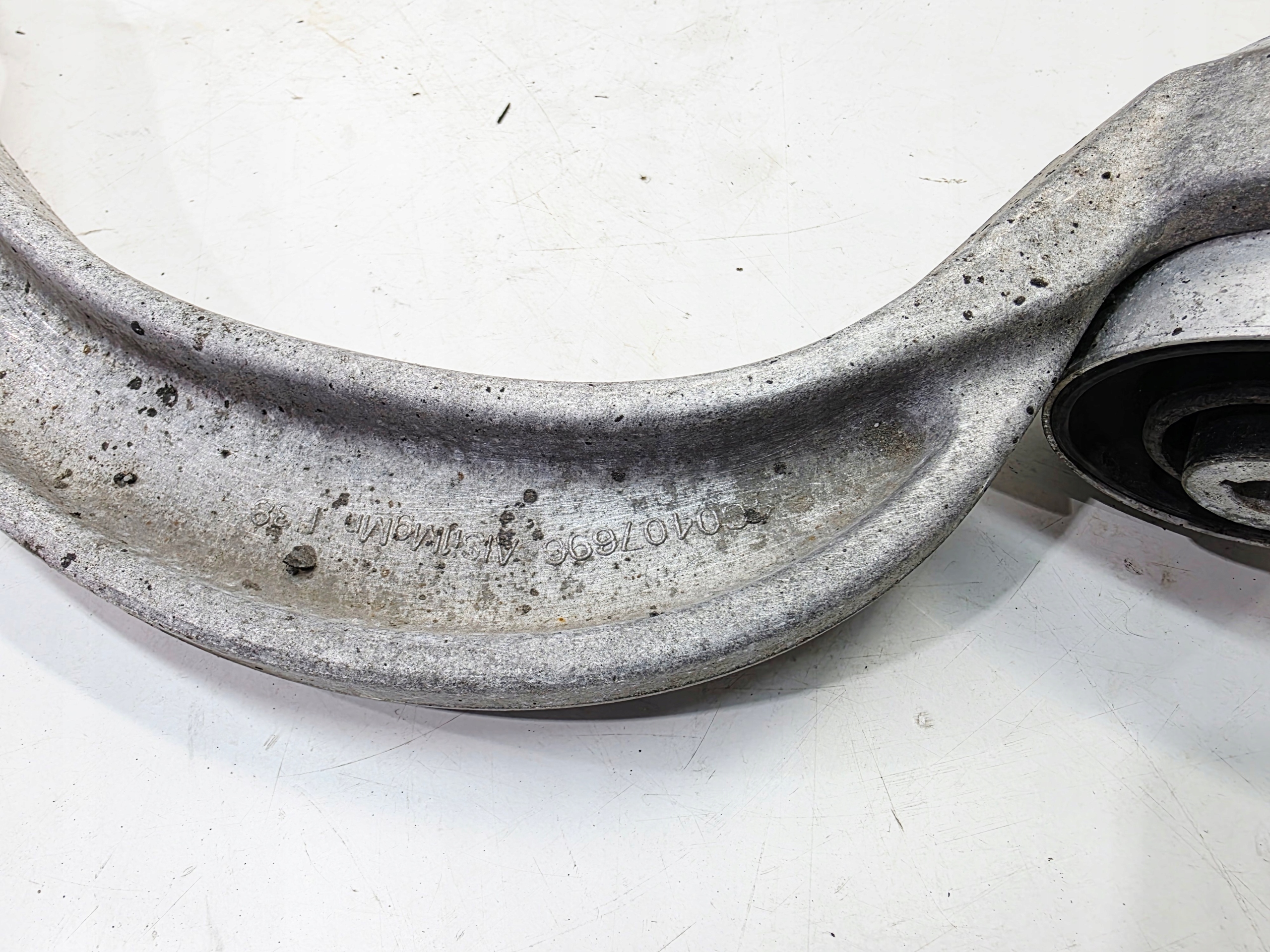 arm right front BANAN AUDI A4 A5 Q5 A6 C7 A7 4G0407696 DUZY