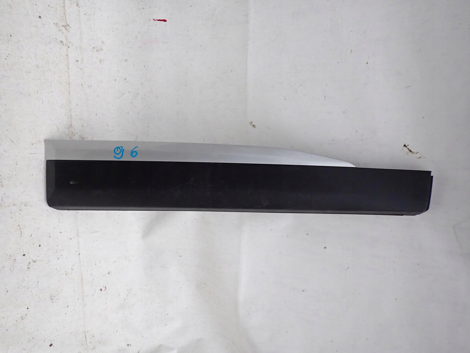 PEUGEOT 2008 II 2 19-> moulding door right front