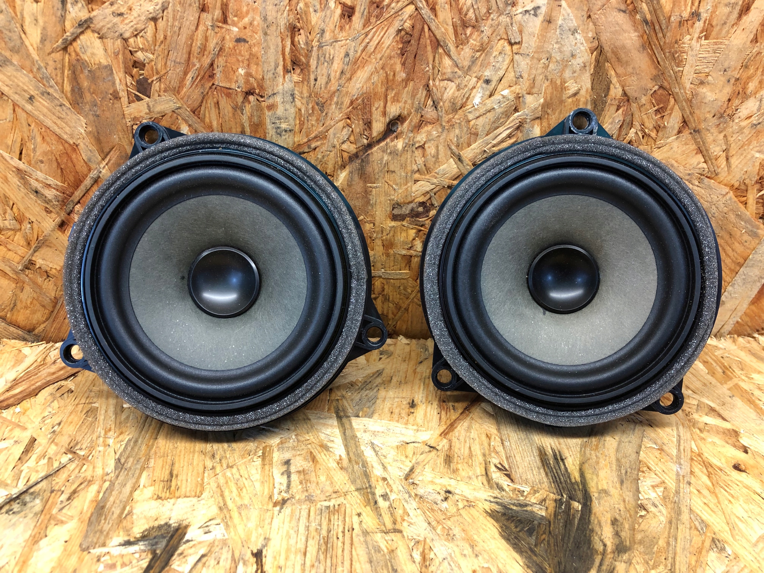 GŁOŚNIK DRZWI ŚREDNIOTONOWY BMW F20 F21 F30 F31 9264943