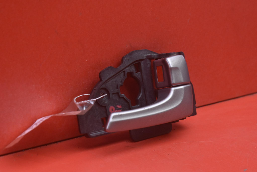 handle inner right front grey 82623-2S000 HYUNDAI IX35 1 and 09-13
