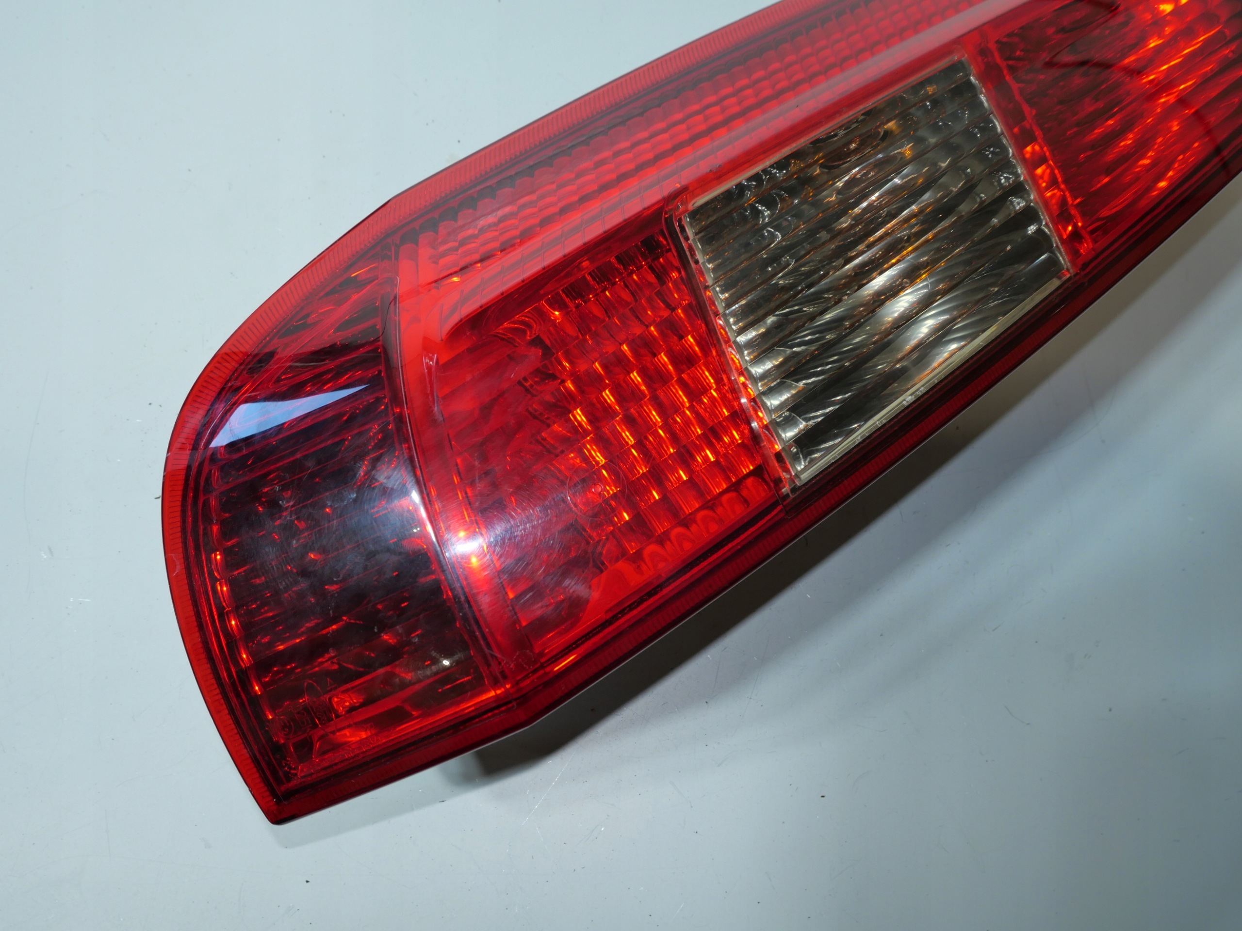 light left rear part FORD FIESTA MK6 2S5113A603B
