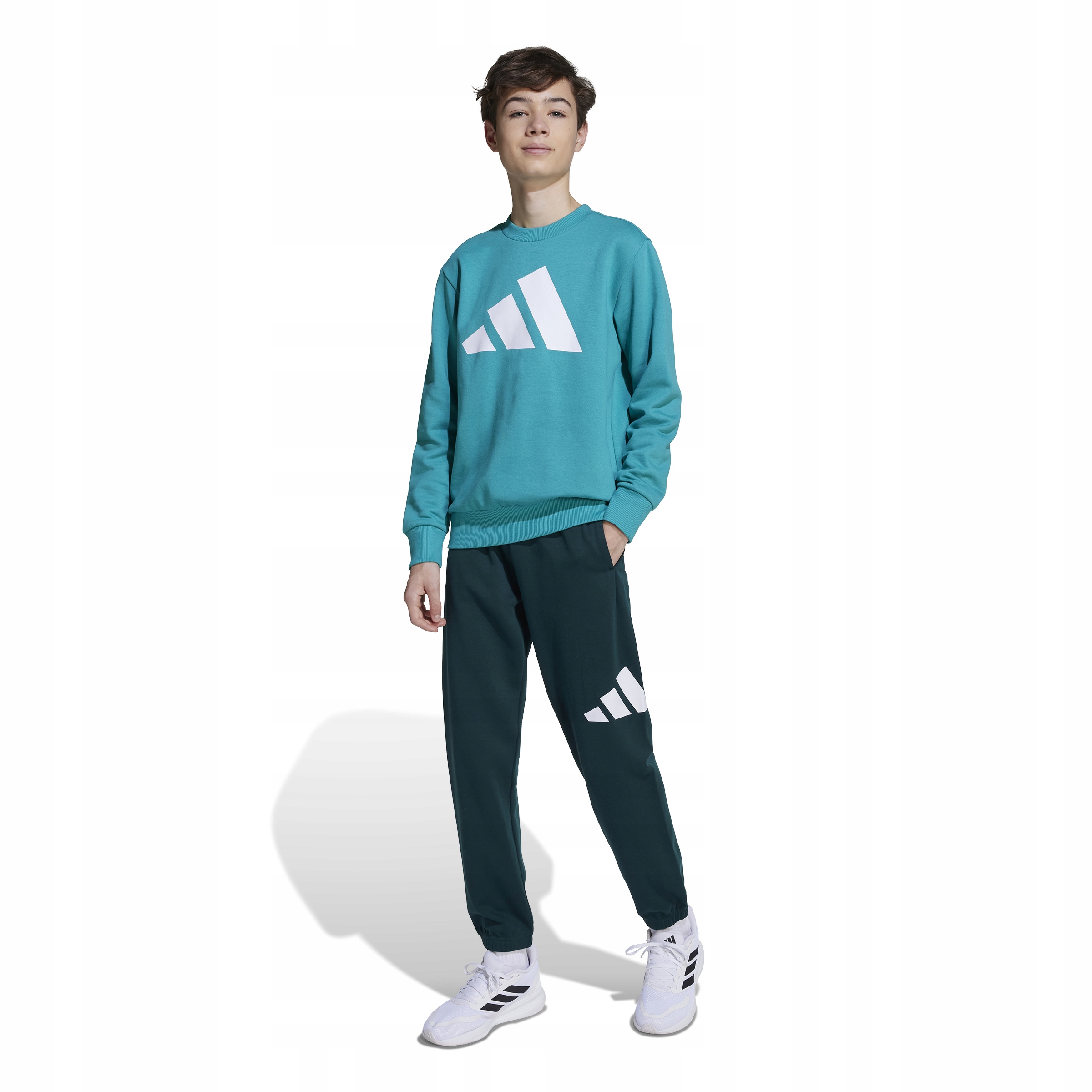 Dres dziecięcy Adidas J Bl Fl Jog 240 152
