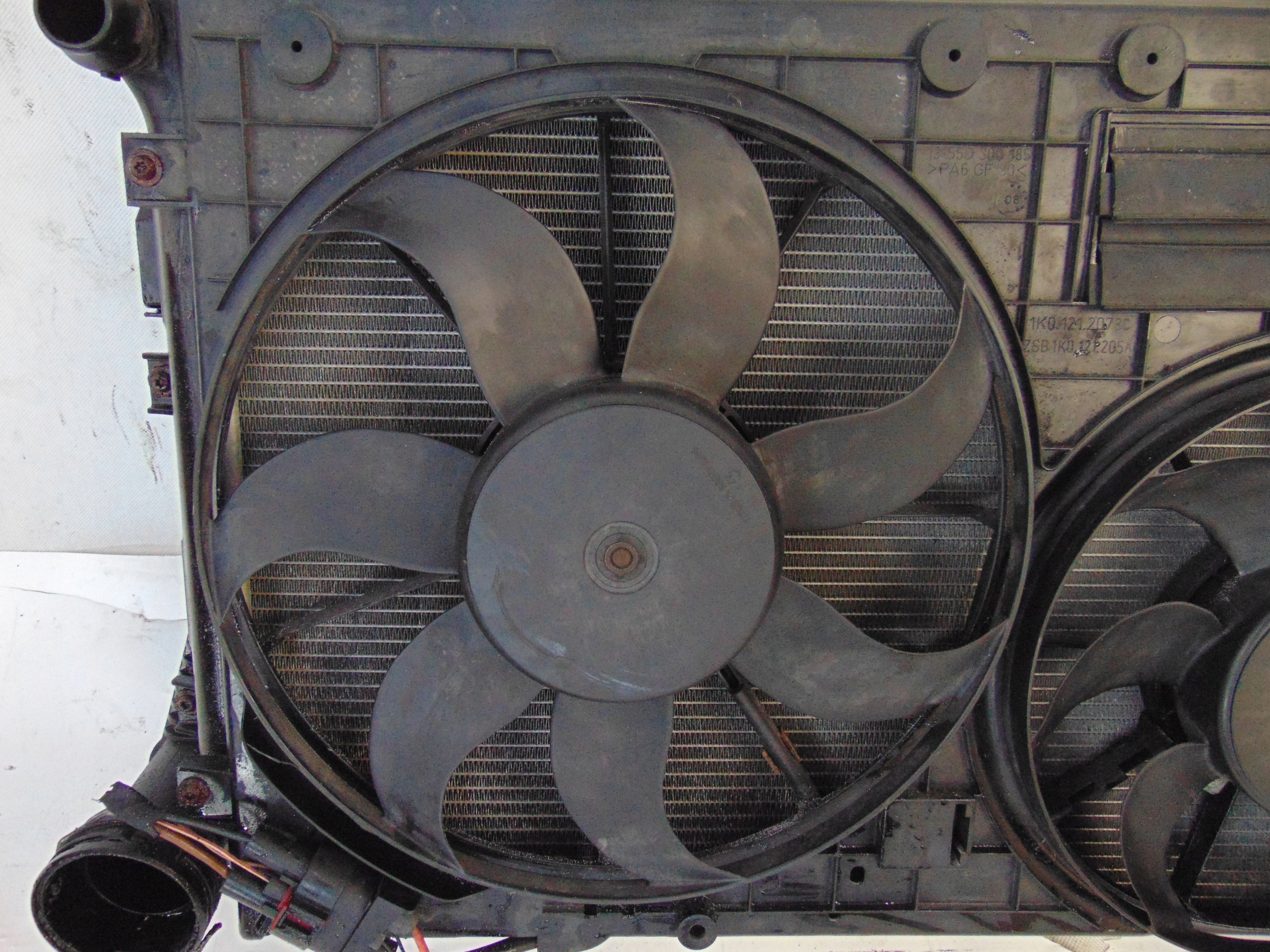 CHŁODNICE WIATRAK CHŁODNICA WODY KLIMY KOMPLET VW PASSAT CC 2.0 TDI Producent części Volkswagen OE