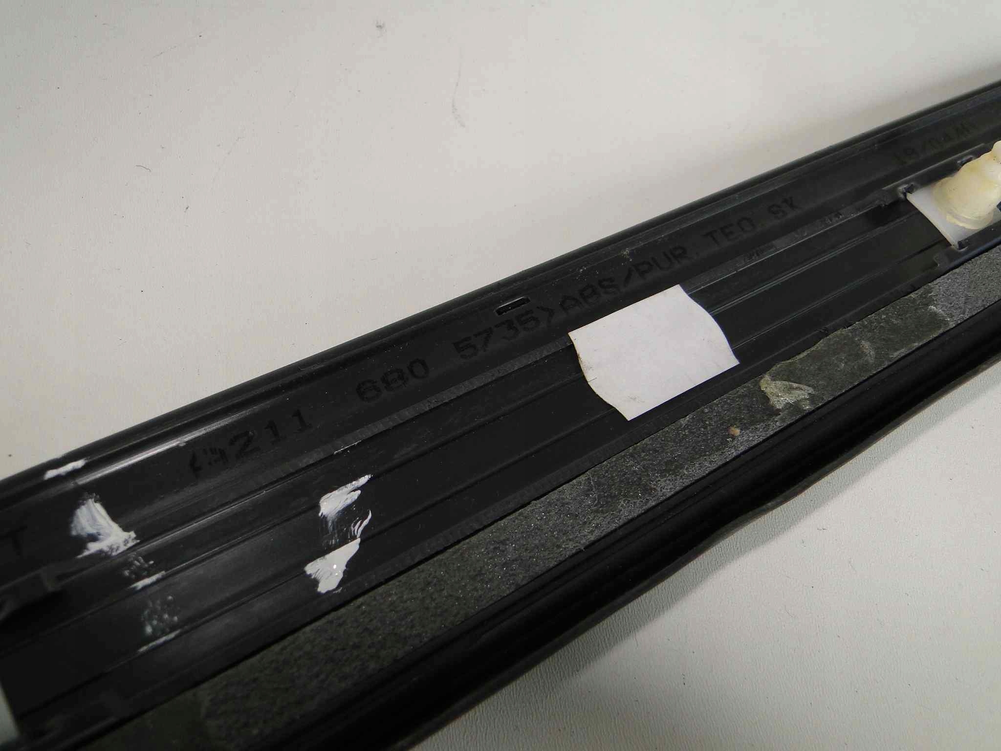 MERCEDES E KLASA W 211 NAKŁADKA PROGU ZEWNĘTRZNA Producent części Mercedes-Benz OE