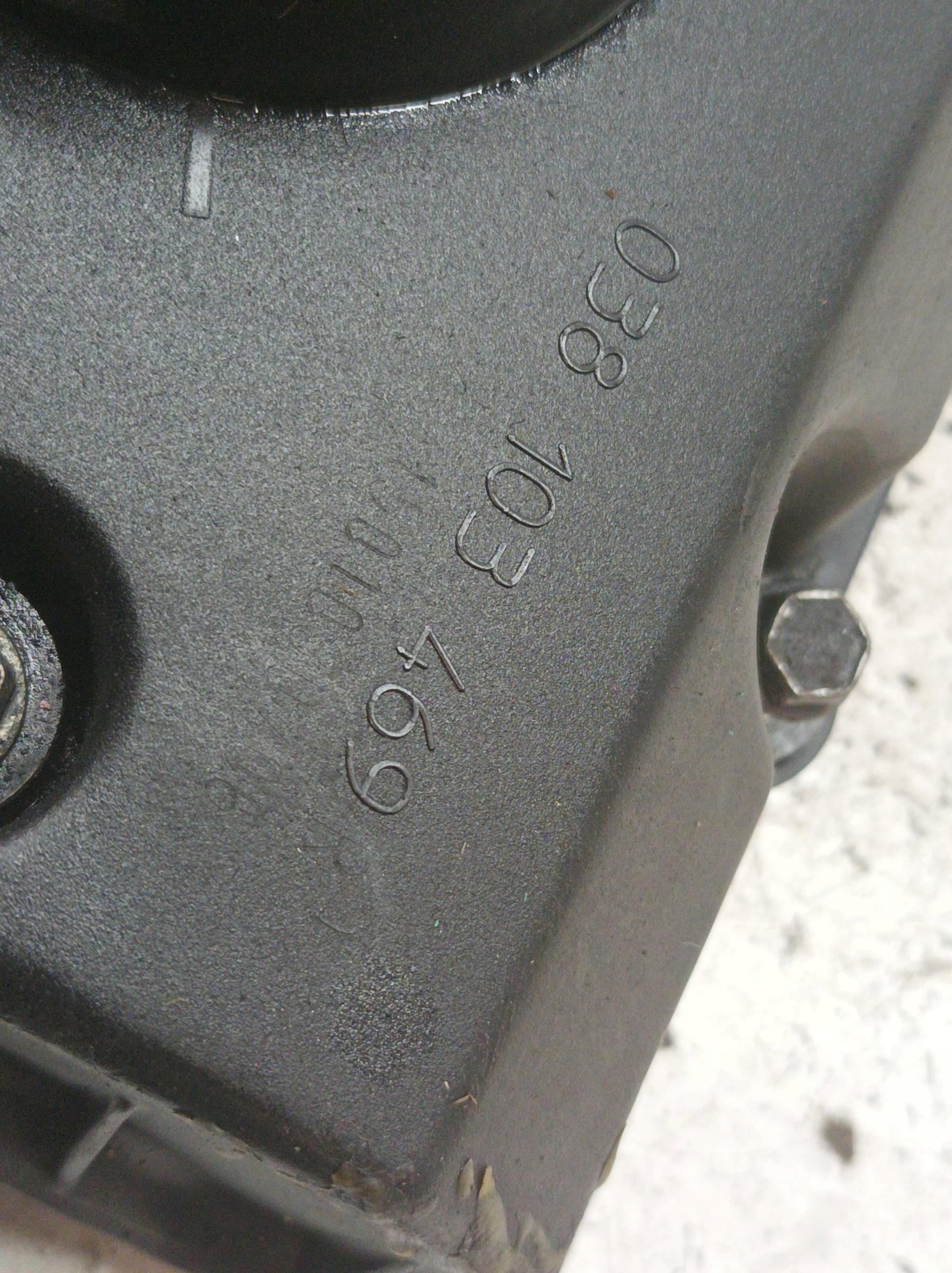 Abdeckung der Ventile 038103469R VW Volkswagen Passat V (1996-2005) B5