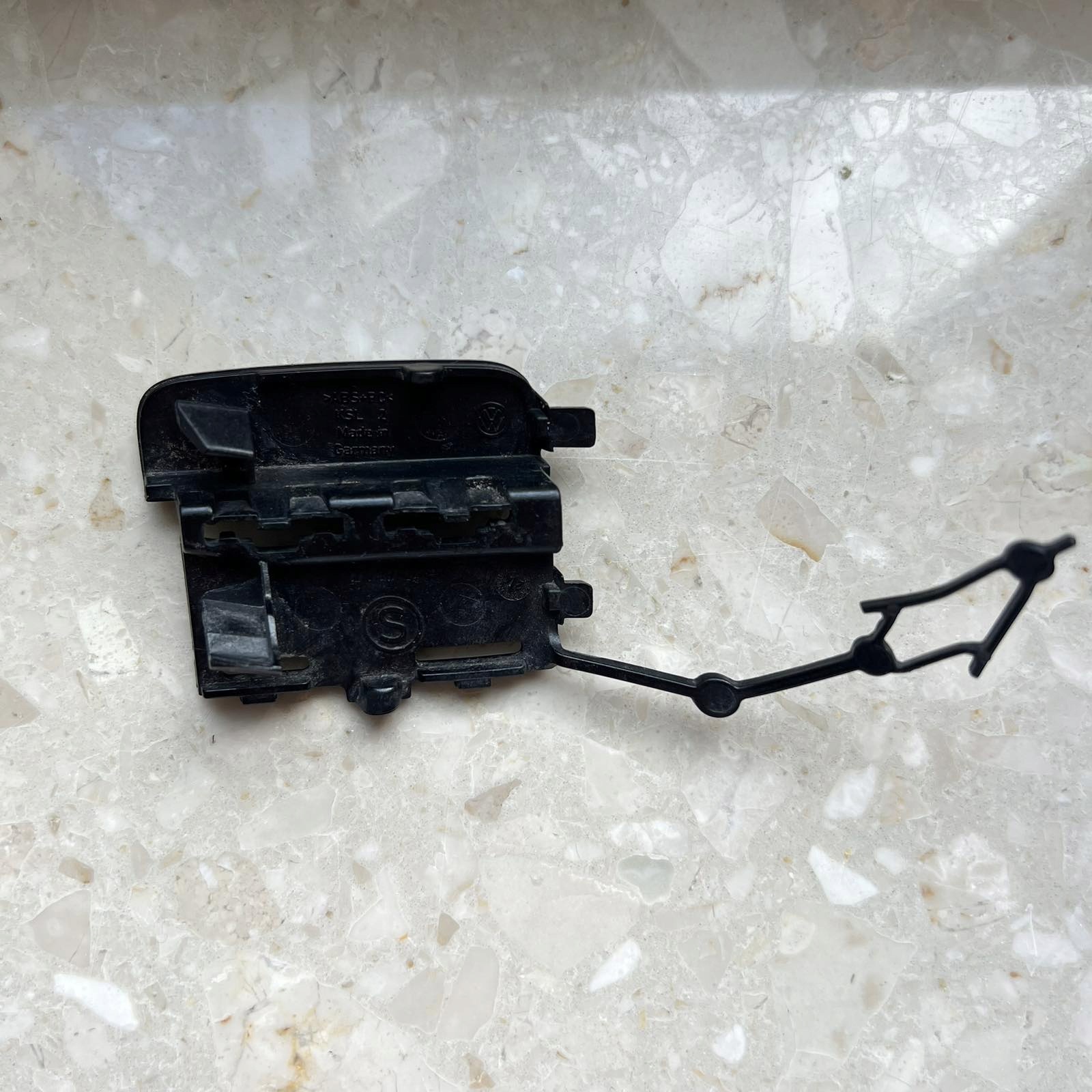 VW GOLF VIII 8 24- LIFT abschleppöse der stoßstange vorne 2G7807441A