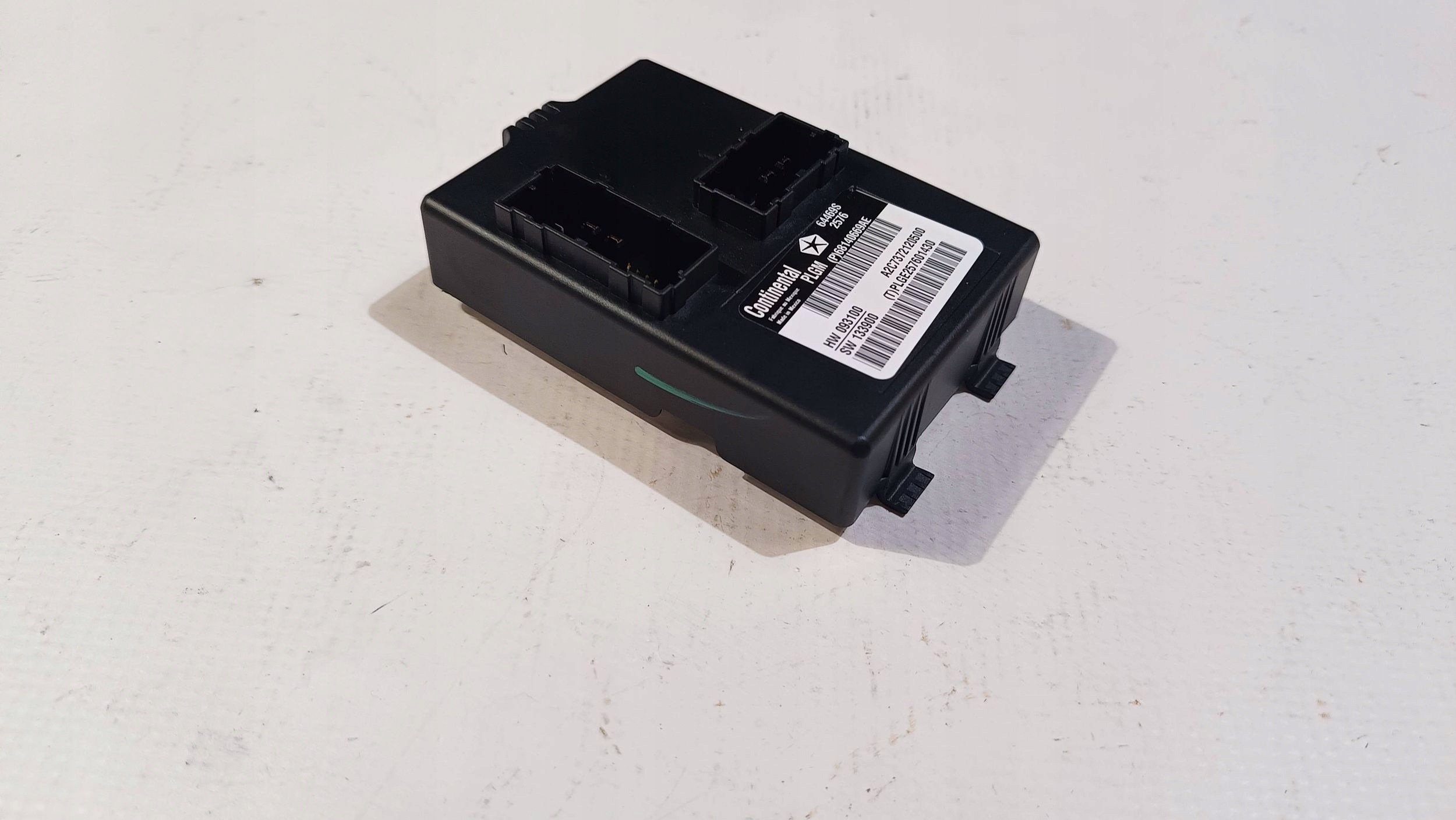 control unit module electrical of rear bonnet boot Dodge Durango 2014