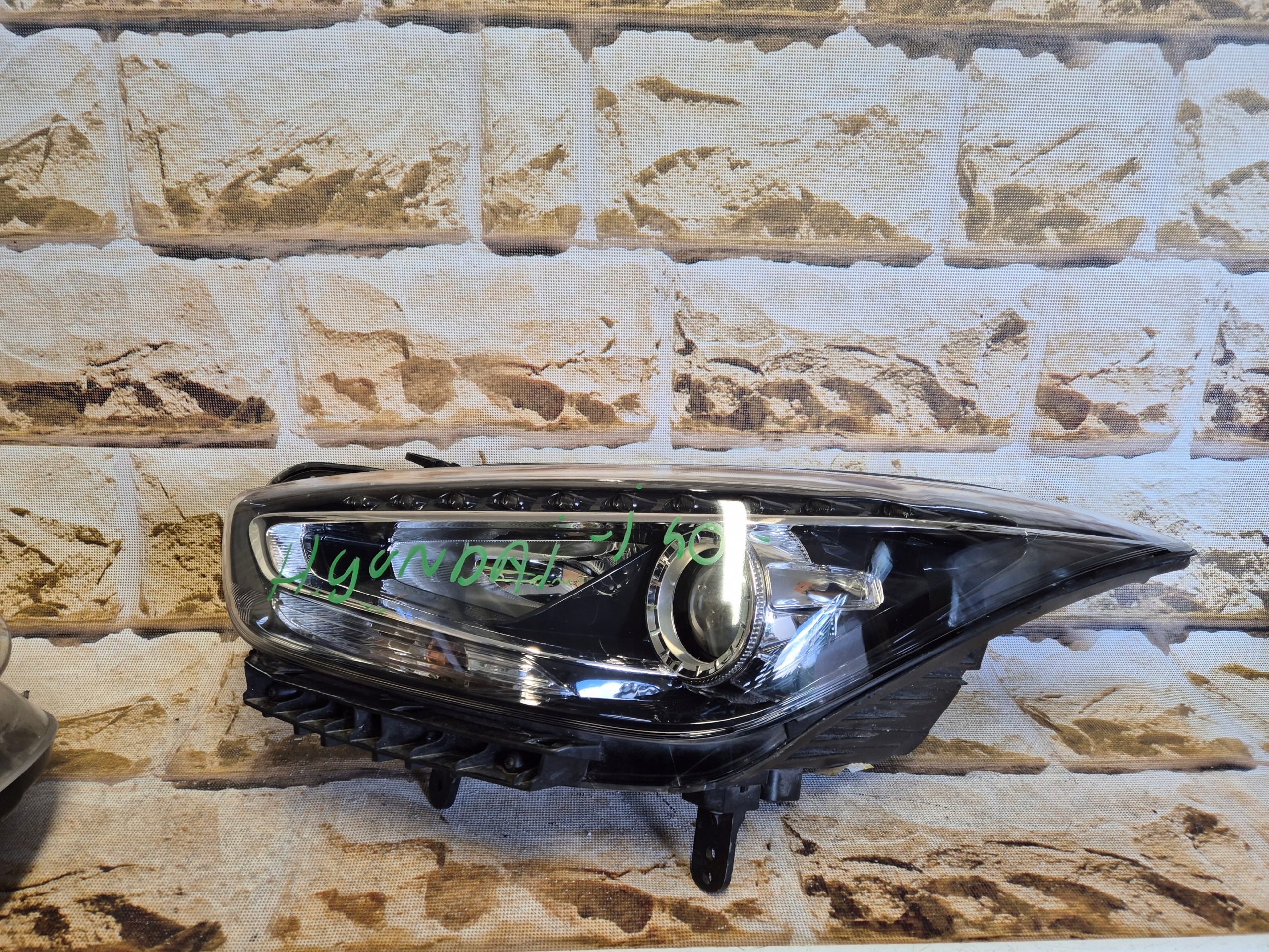 hyundai i40 17 lift zwykła lampa na h7 +led lewa