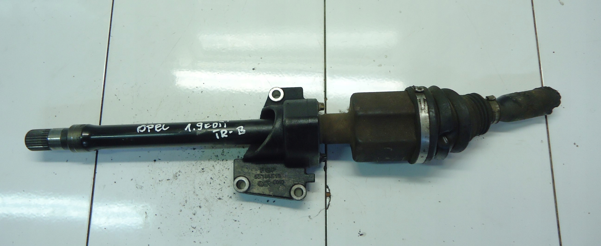 OPEL VECTRA 1.9 CDTI Z19DTH Demi axe Support 55184510