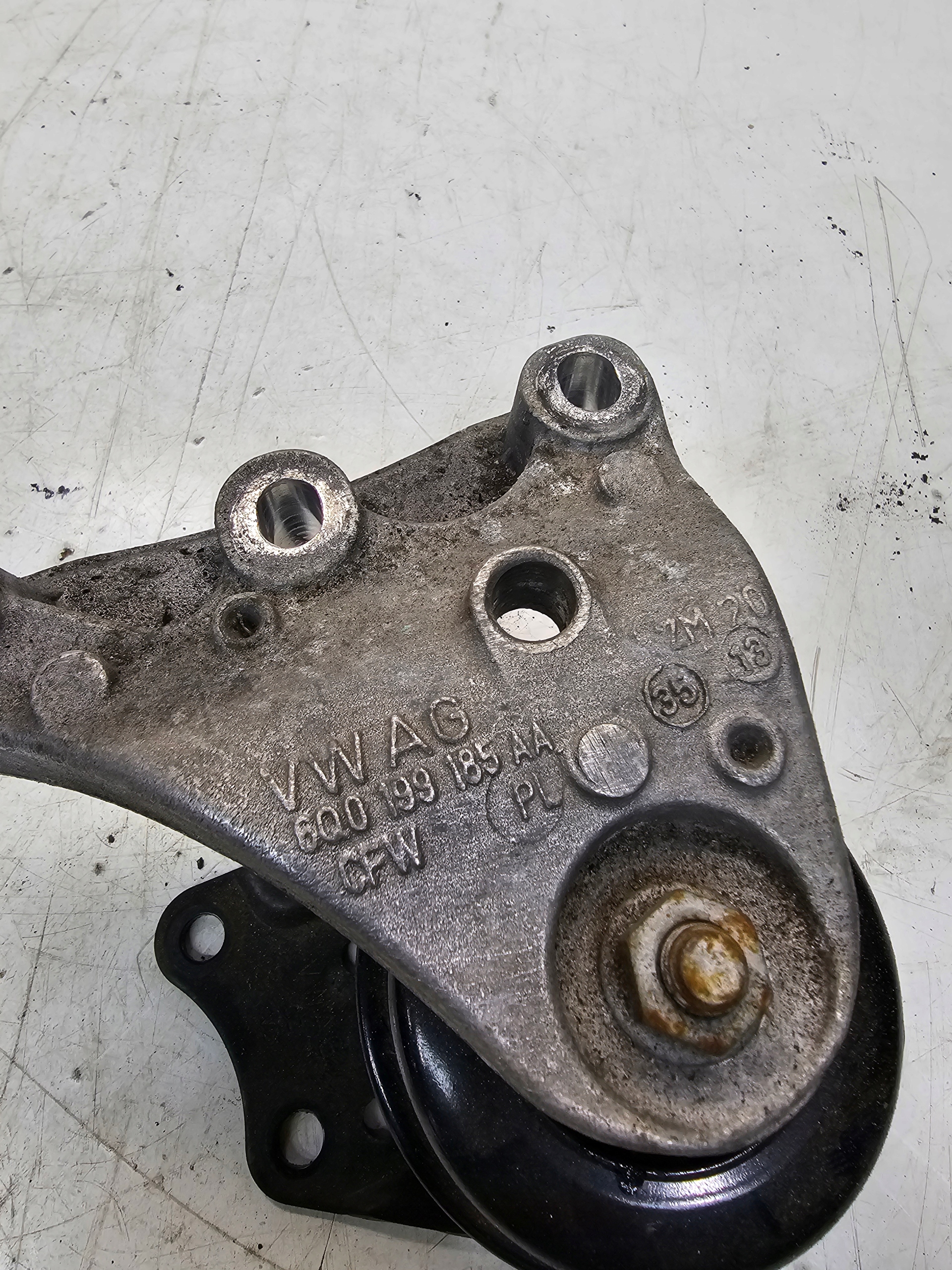 engine mount AUDI VW SKODA A1 8X VW 6Q0199262BD 6Q0199185AA