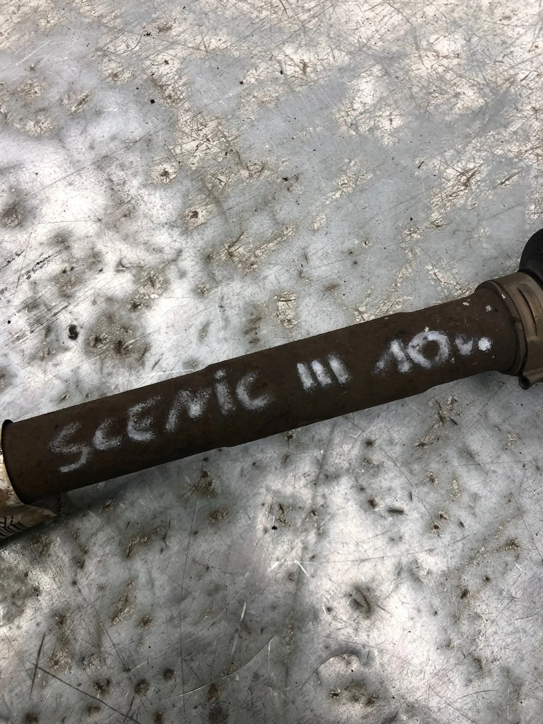 semi-axis left RENAULT SCENIC III 8200847584