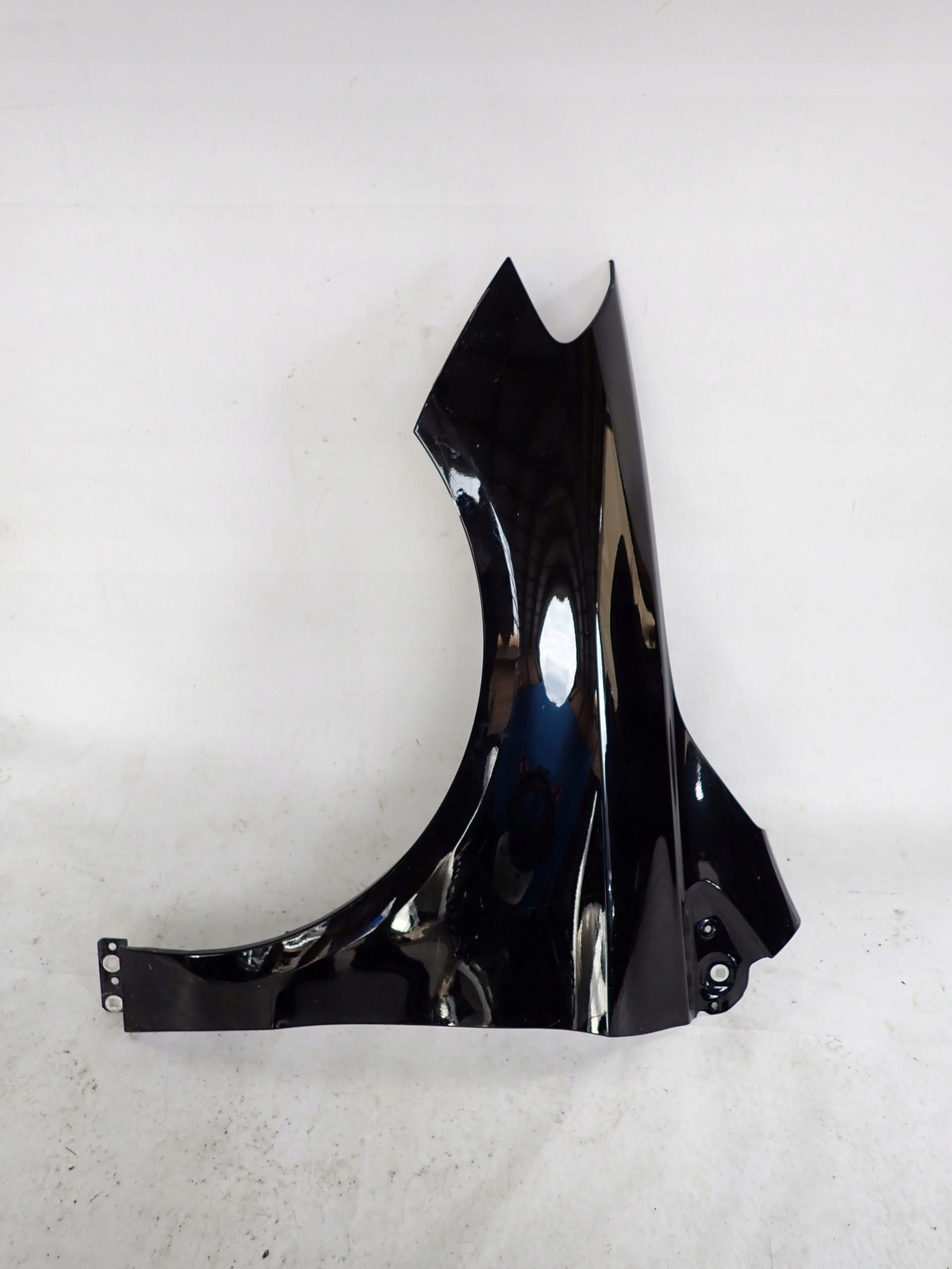 MERCEDES B-KLASA W246 11-18 fender left front front