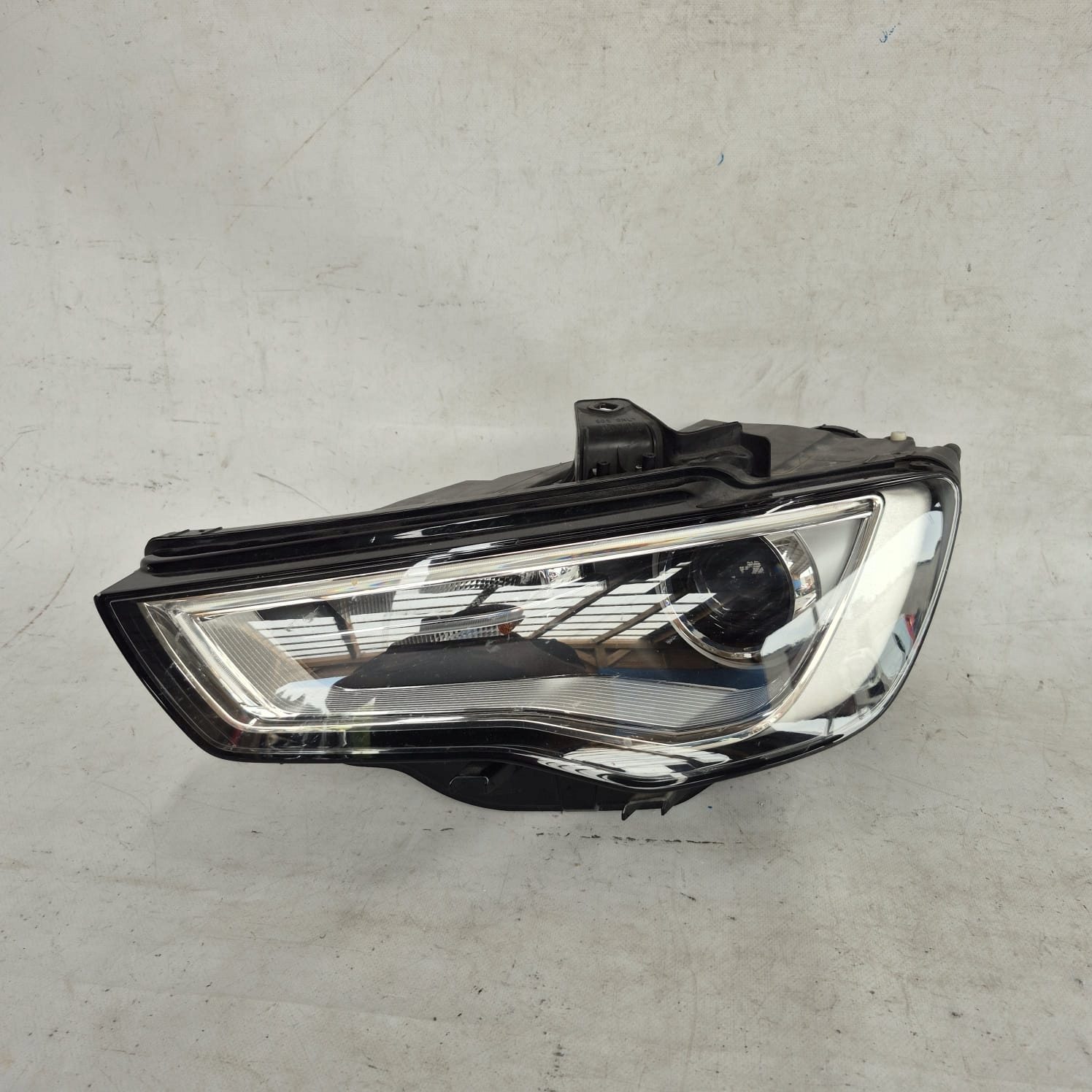AUDI A3 8V 12-16 light left front front XENON 8V0941005