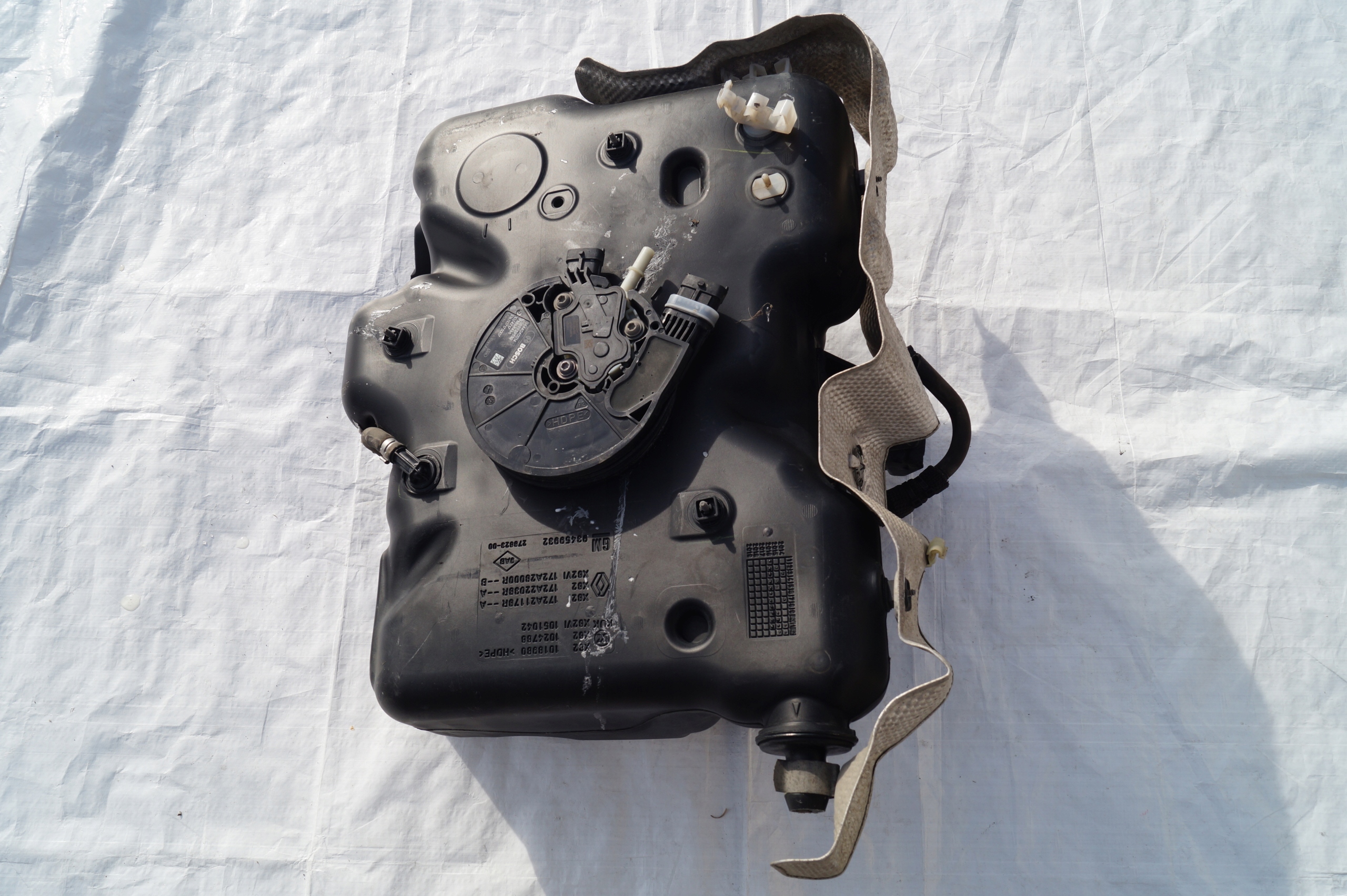 serbatoio Pompa ADBLUE RENAULT MASTER OPEL MOVANO 172A22038R 0444040014