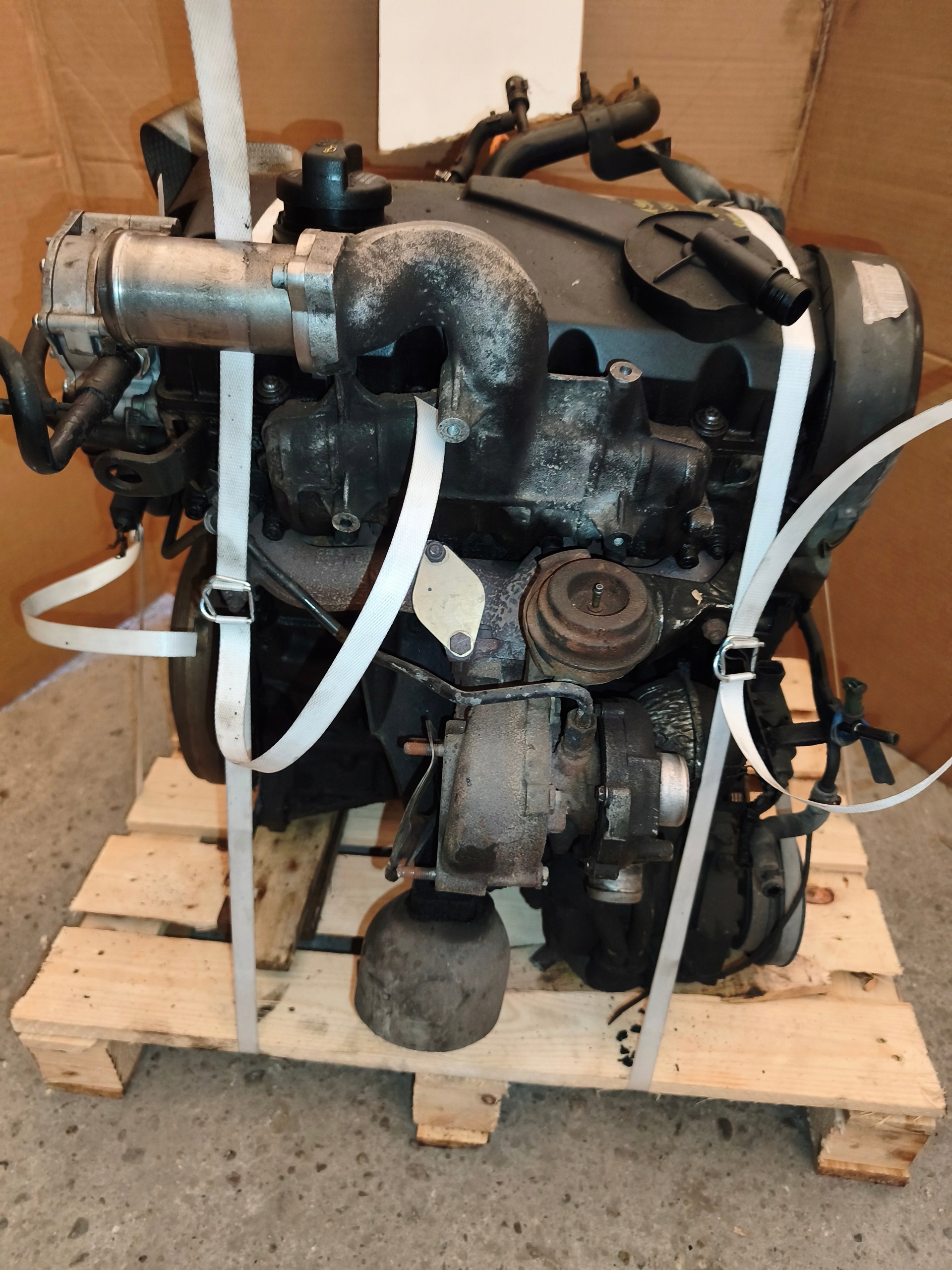 engine 1.9TDI AVB longitudinal complete PASSAT AUDI A4 DO MONTAZU FILM Z PRACY