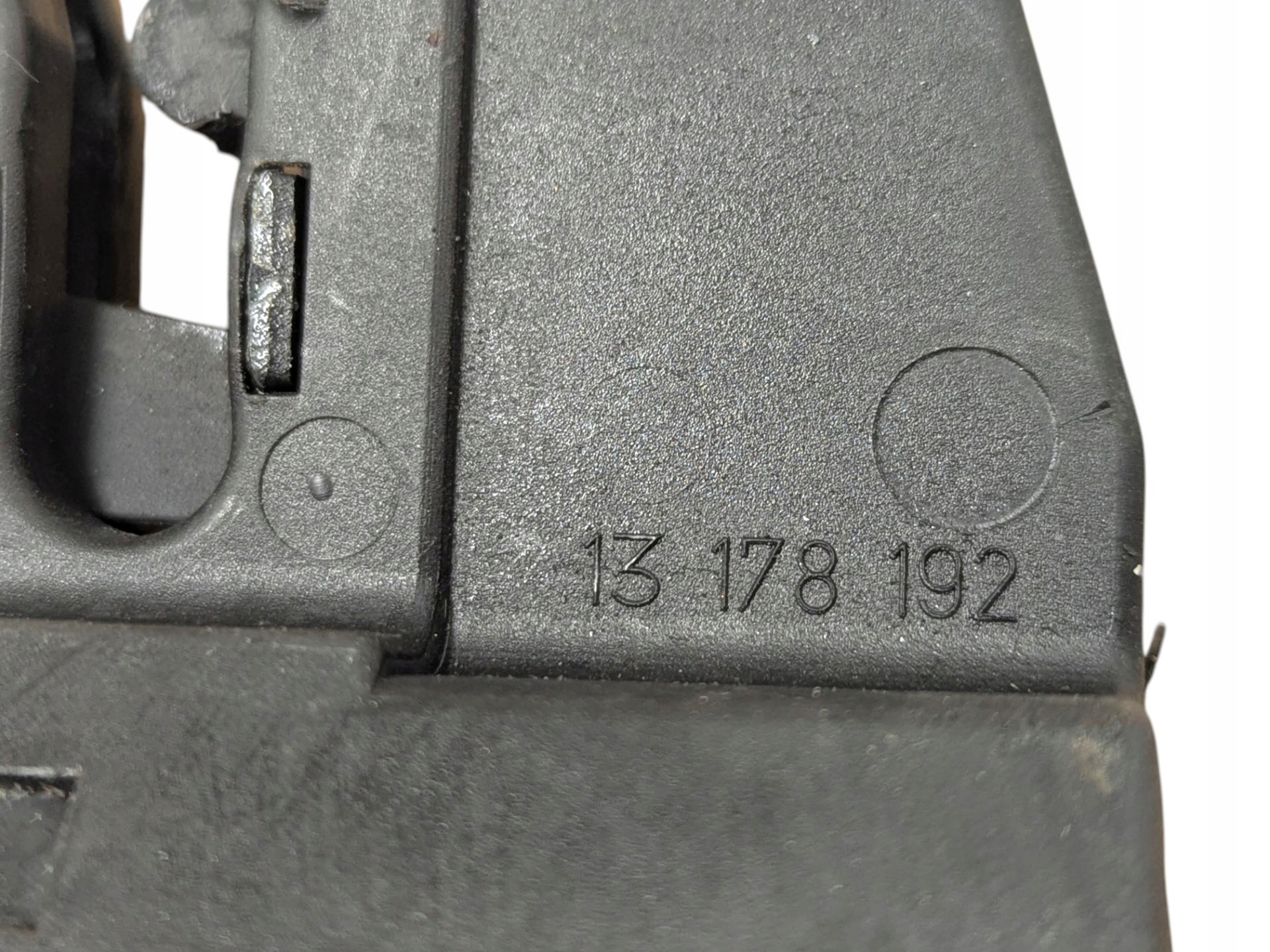 lock bonnet boot Opel Vectra C facelift 2008 13178192