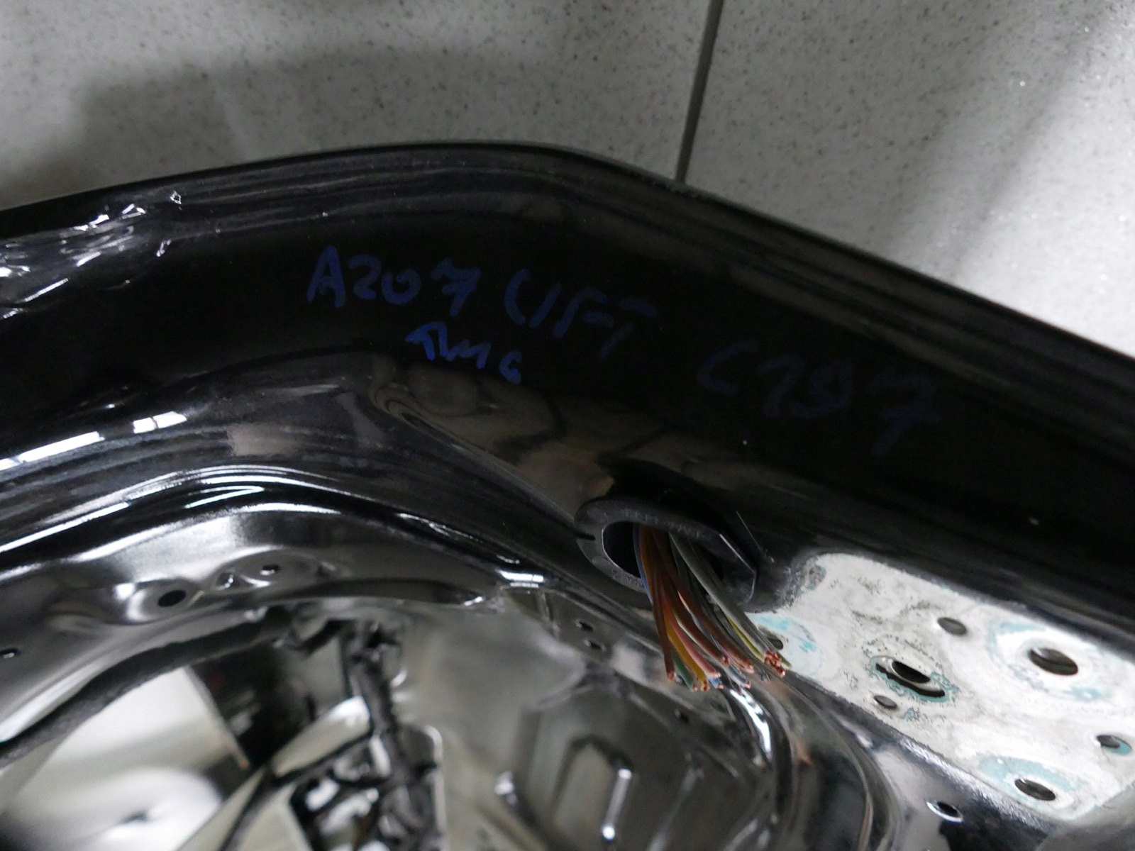 MERCEDES E A207 LIFT AMG trunk door boot 197