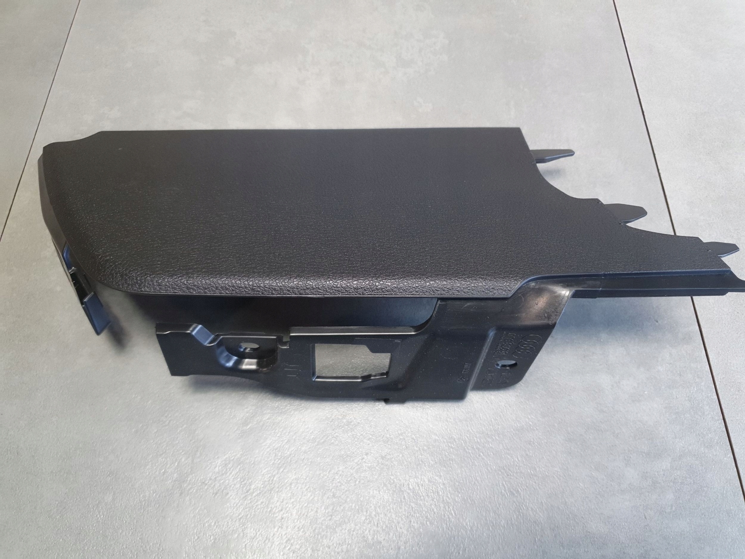Audi Q8 cover side right 4M8868606