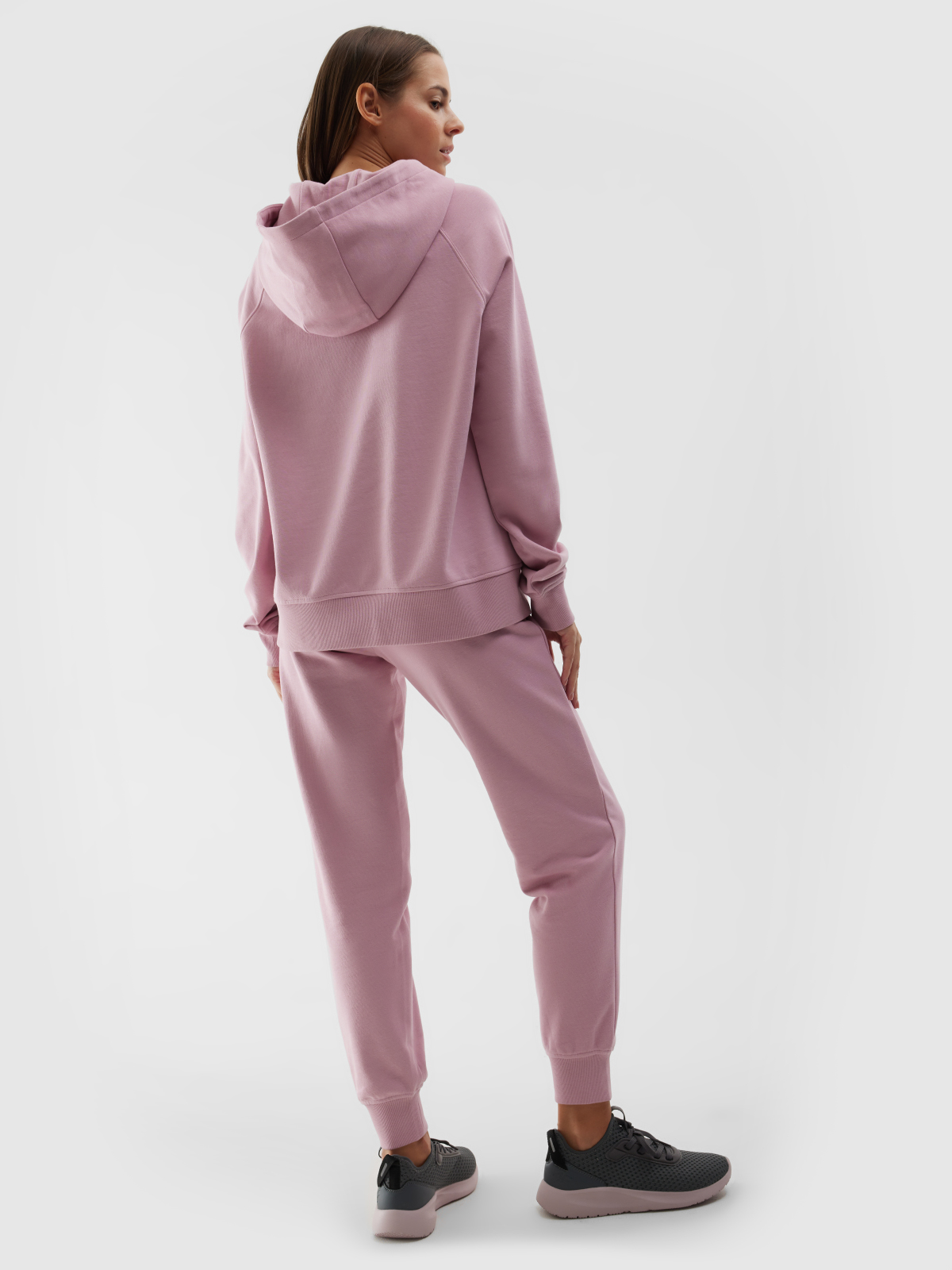 4F SPODNIE DRESOWE DAMSKIE JOGGERY SS24 Model TTROF606