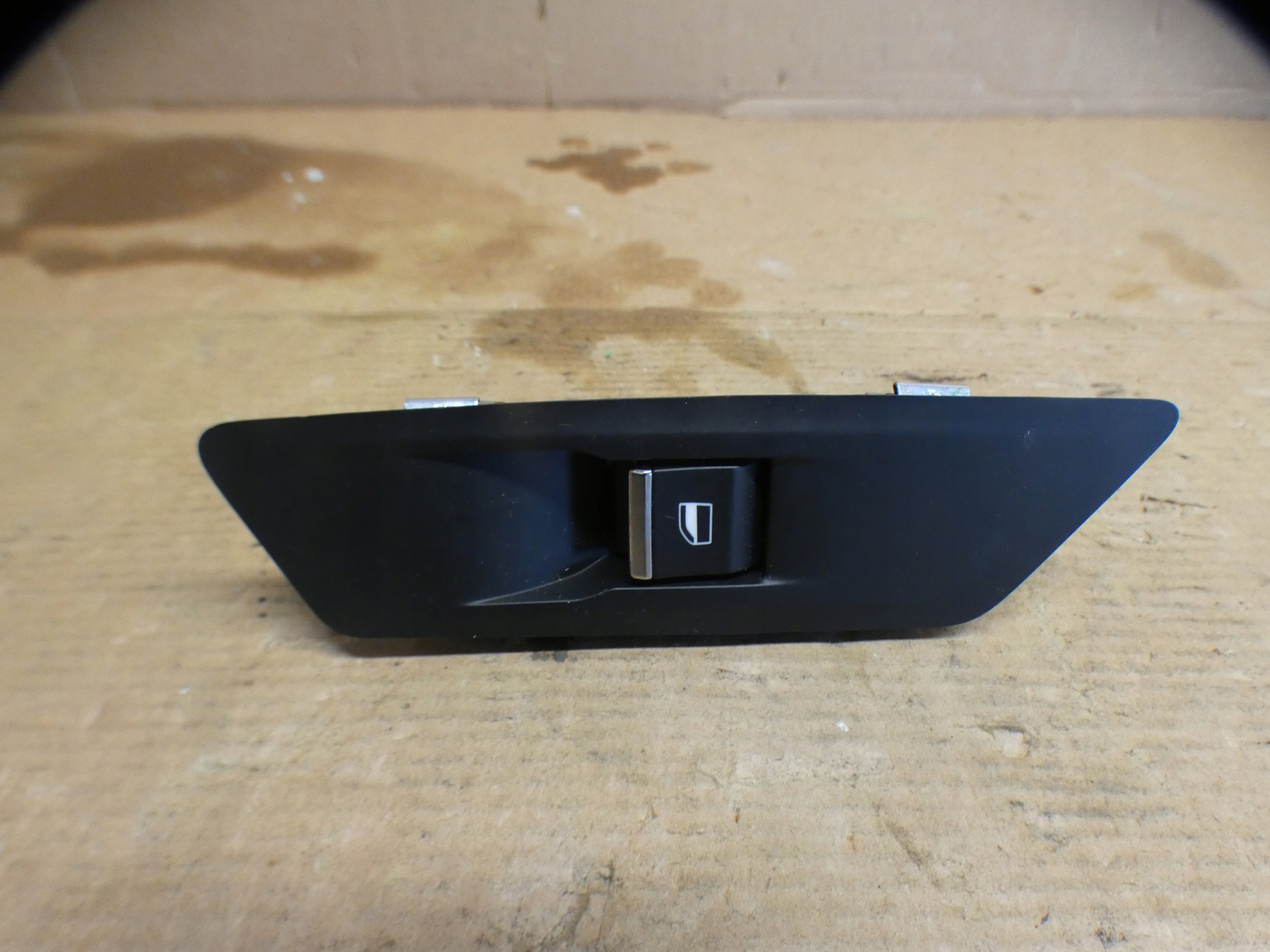 PANEL switch windows right rear part PEUGEOT 508 II 98220313ZD