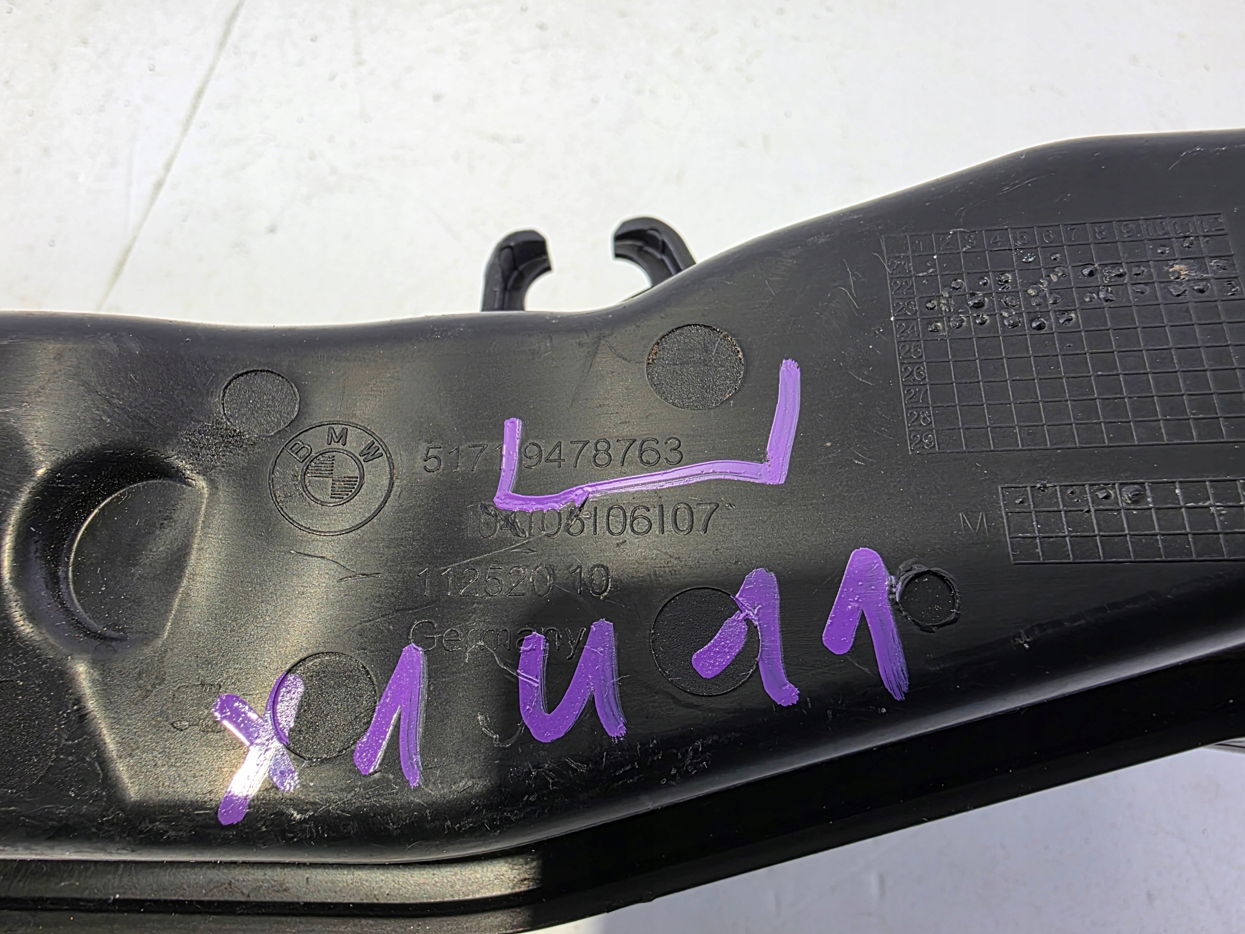 intake tube pipe air BMW X1 U11 9478763