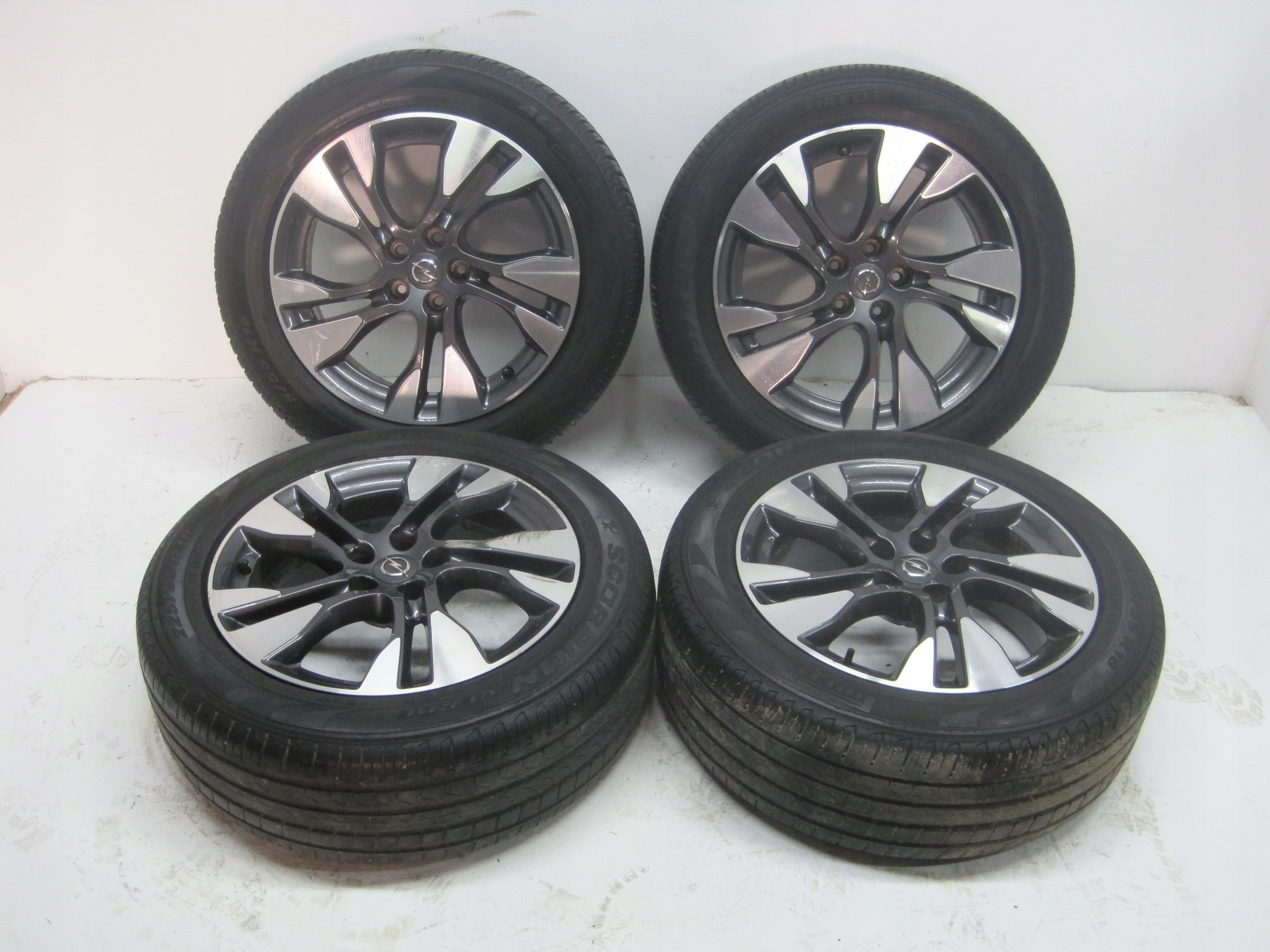 wheels discs tyres OPEL GRANDLAND R18 4MM