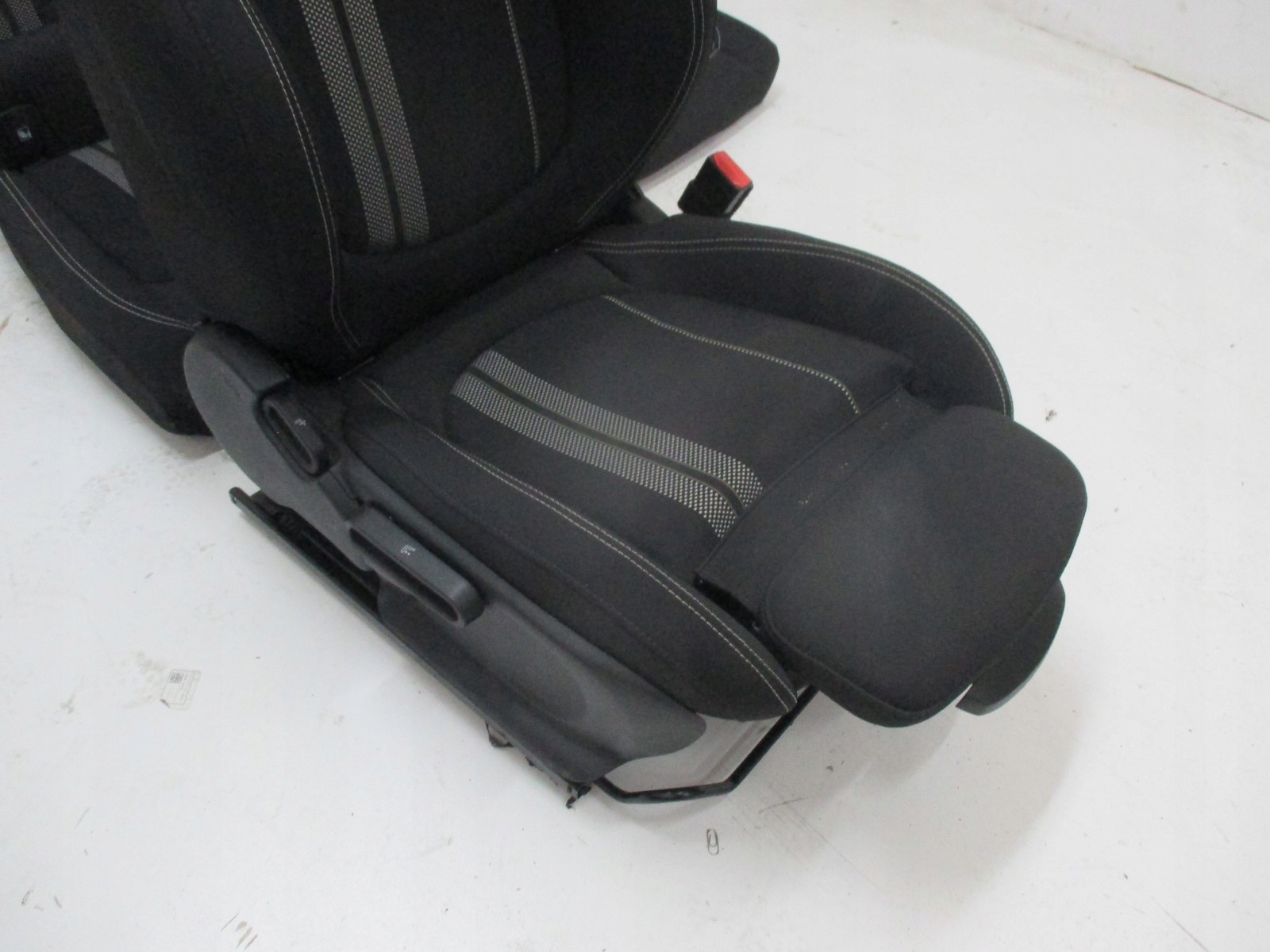 seats upholstery Mini F56 22R