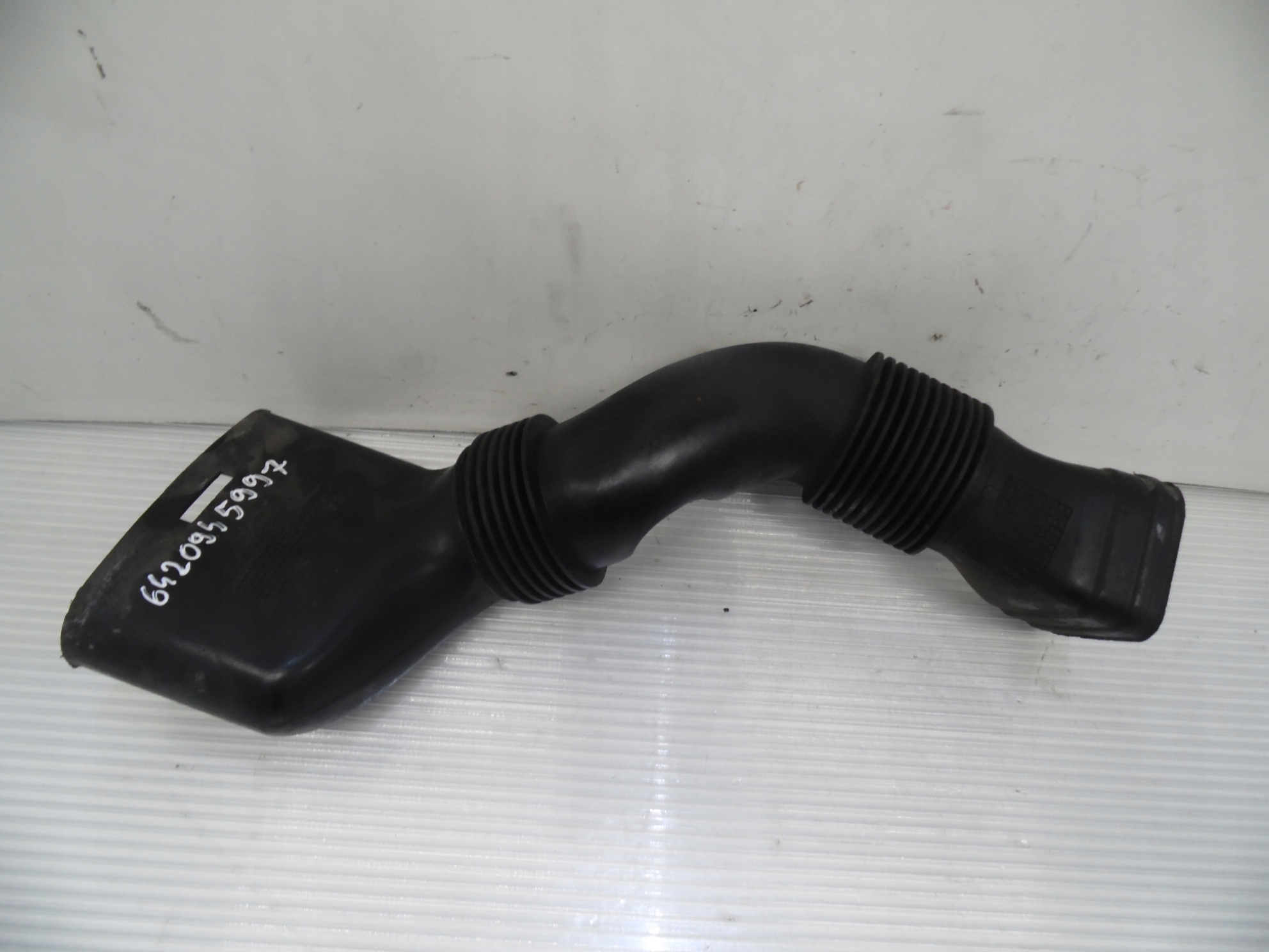 ТРУБКА ВПУСК СПОЖИВАННЯ ДОВІРЯЄ MERCEDES W209 КЛК 3.0 CDI