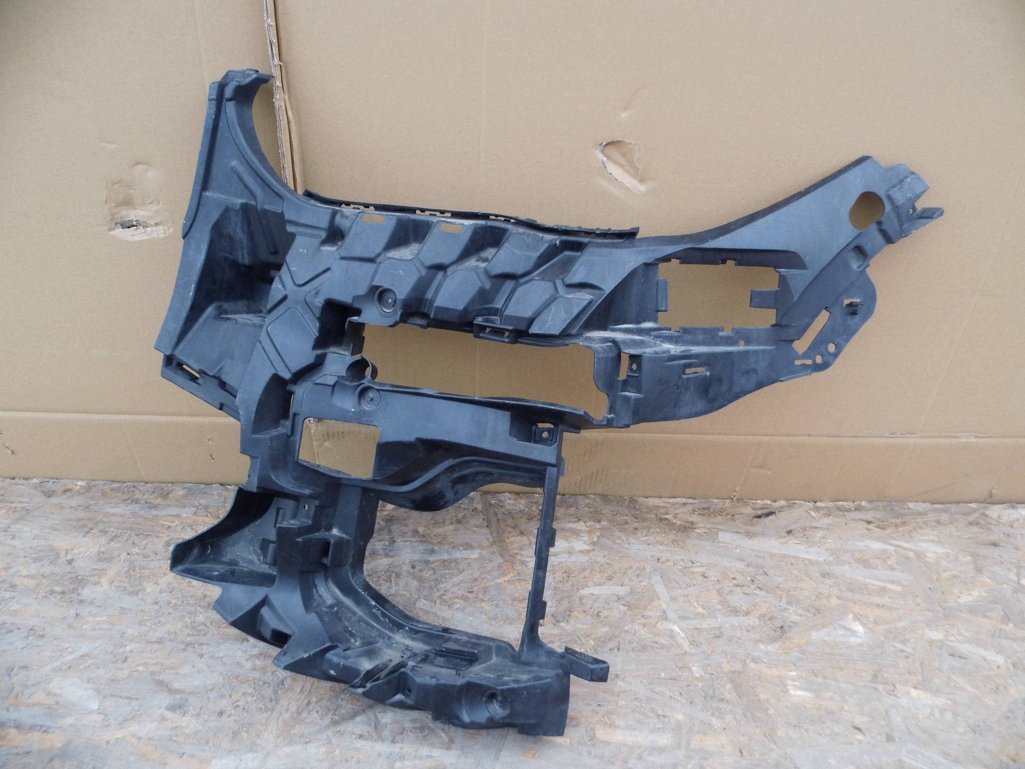 BMW X5 G05 2018+ m-packet support holder of a bumper pillar left front