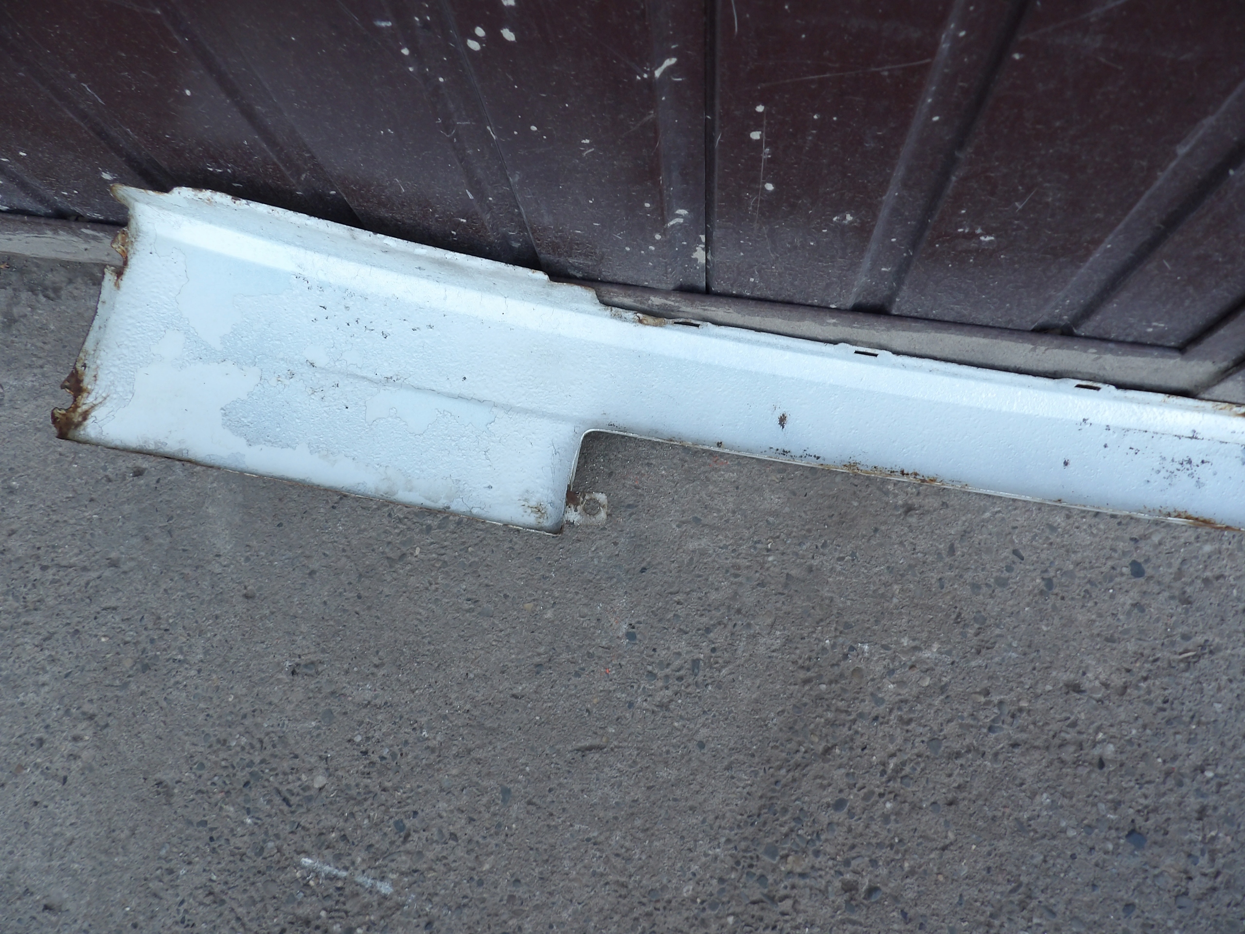 vw T4 96-03 решетка радиатора блаха 1B