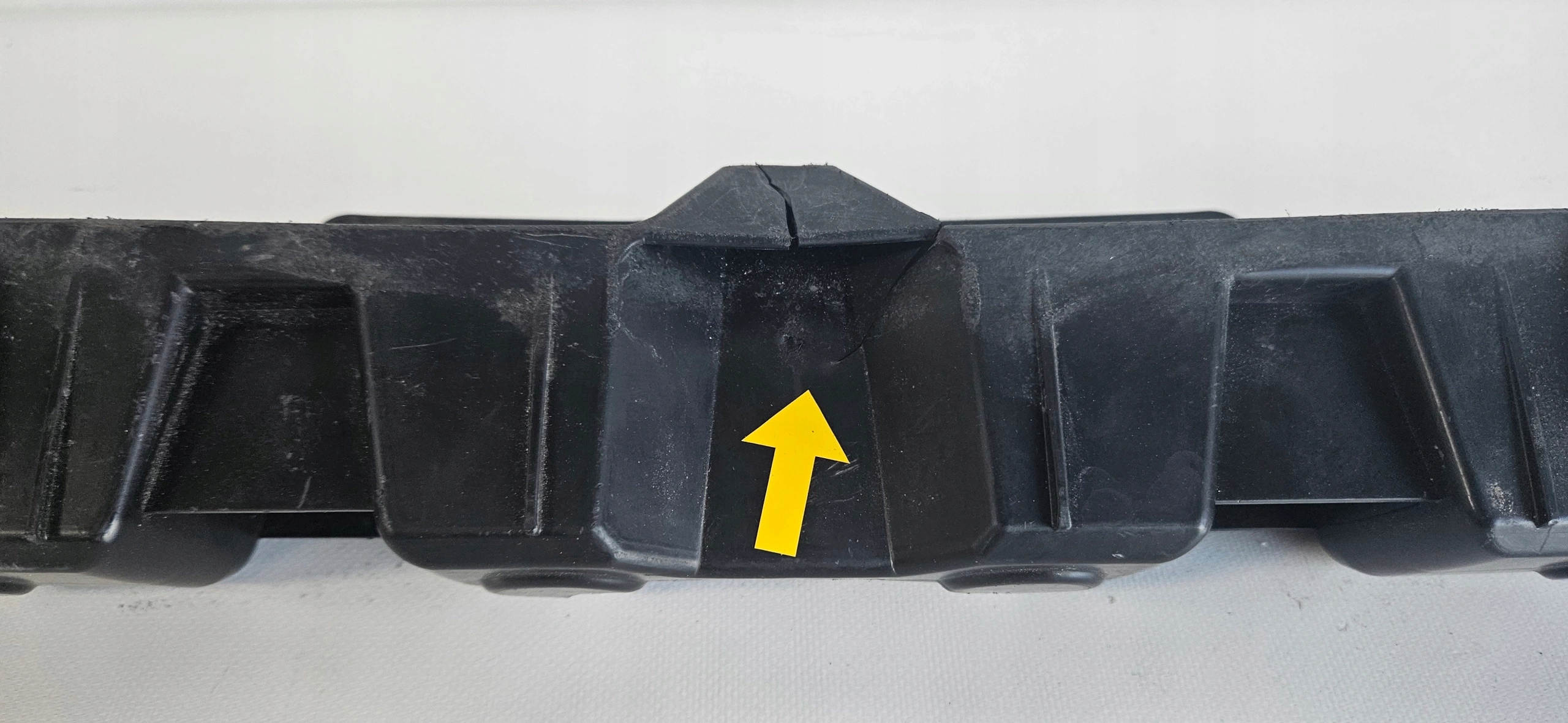 bumper support rear part ABSORBER TOYOTA HIGHLANDER 19