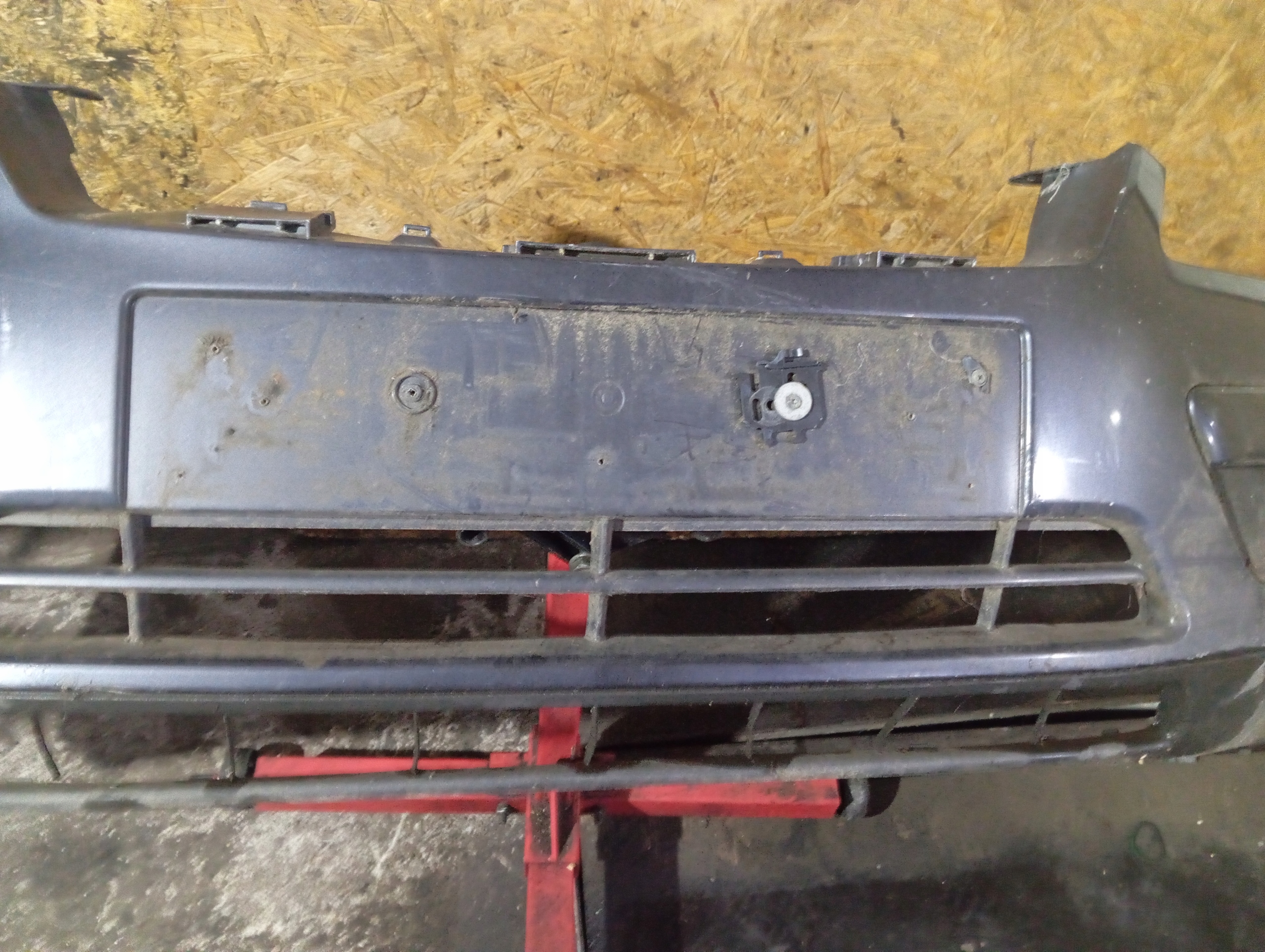 nárazník předek přední FORD FOCUS MK2