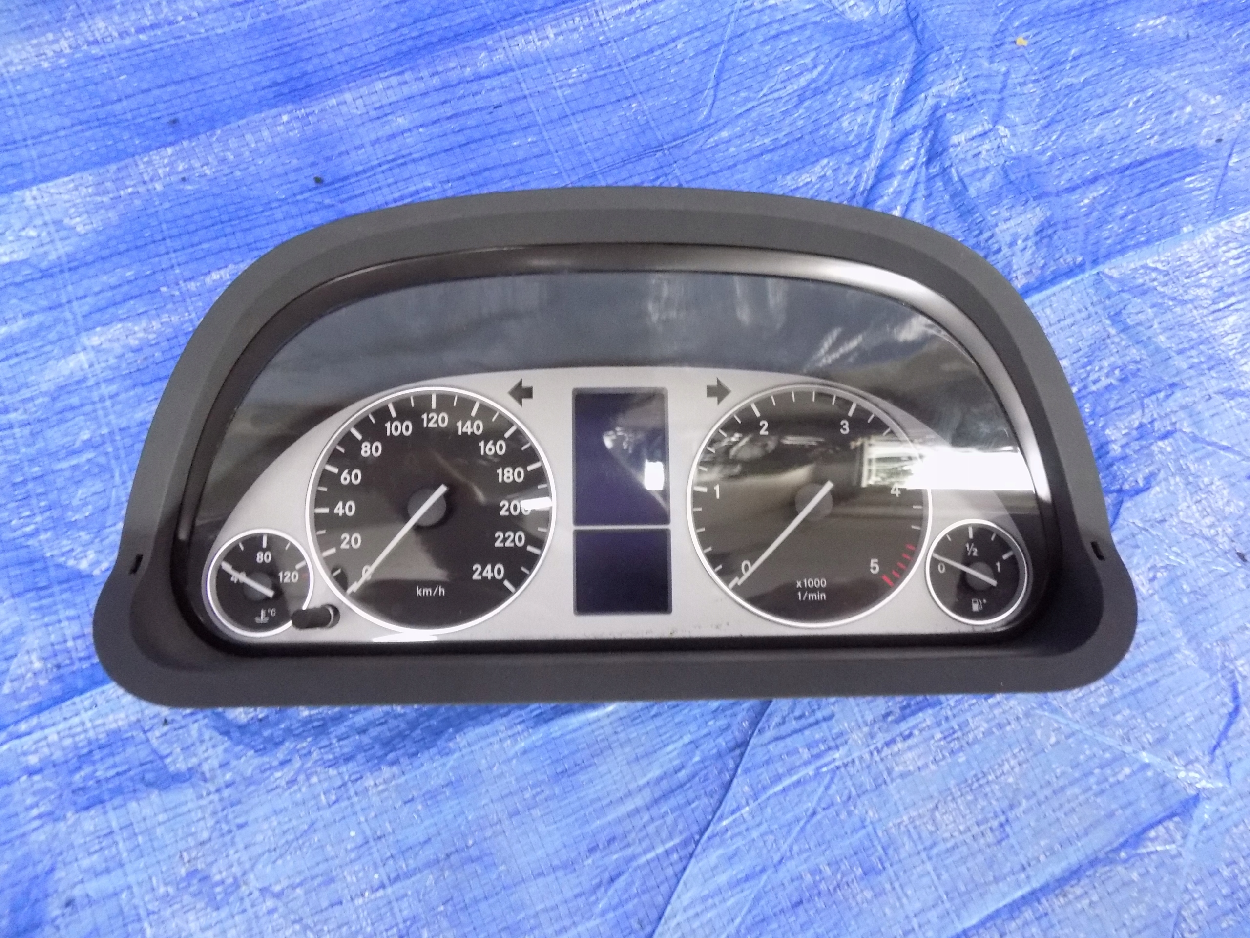 A1695409748 - Встречные часы MERCEDES B-Class W245 2.0 CDI