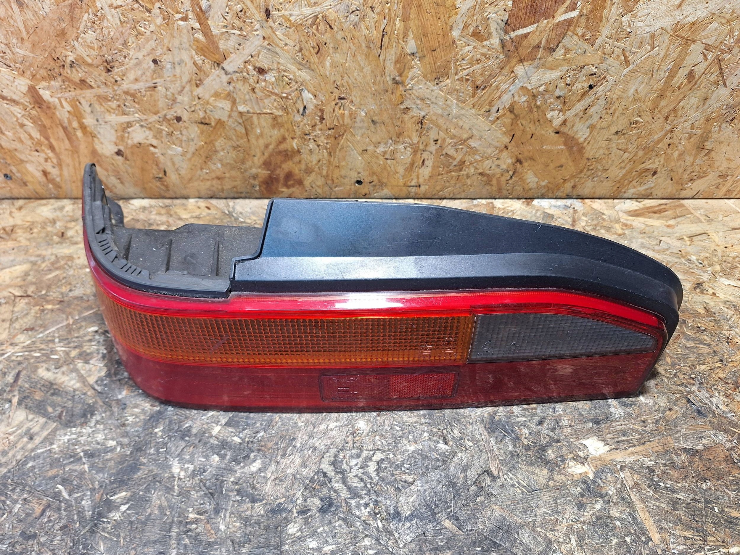 light rear part left HONDA LEGEND COUPE and 85-91 043-7482