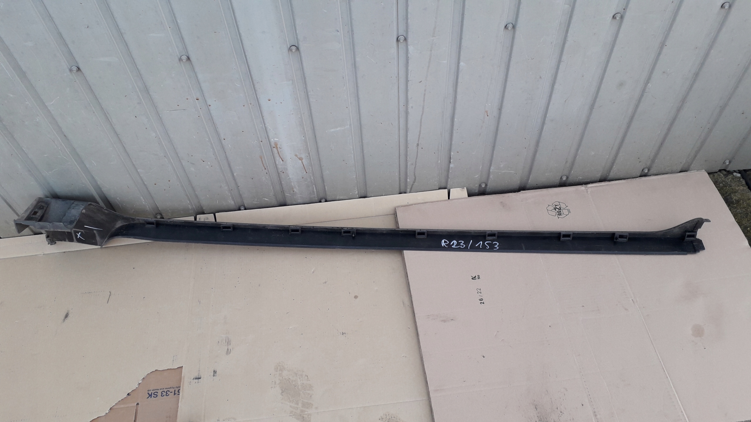 DACIA DUSTER 2 II LISTWA PROGOWA PRAWA 769514293R