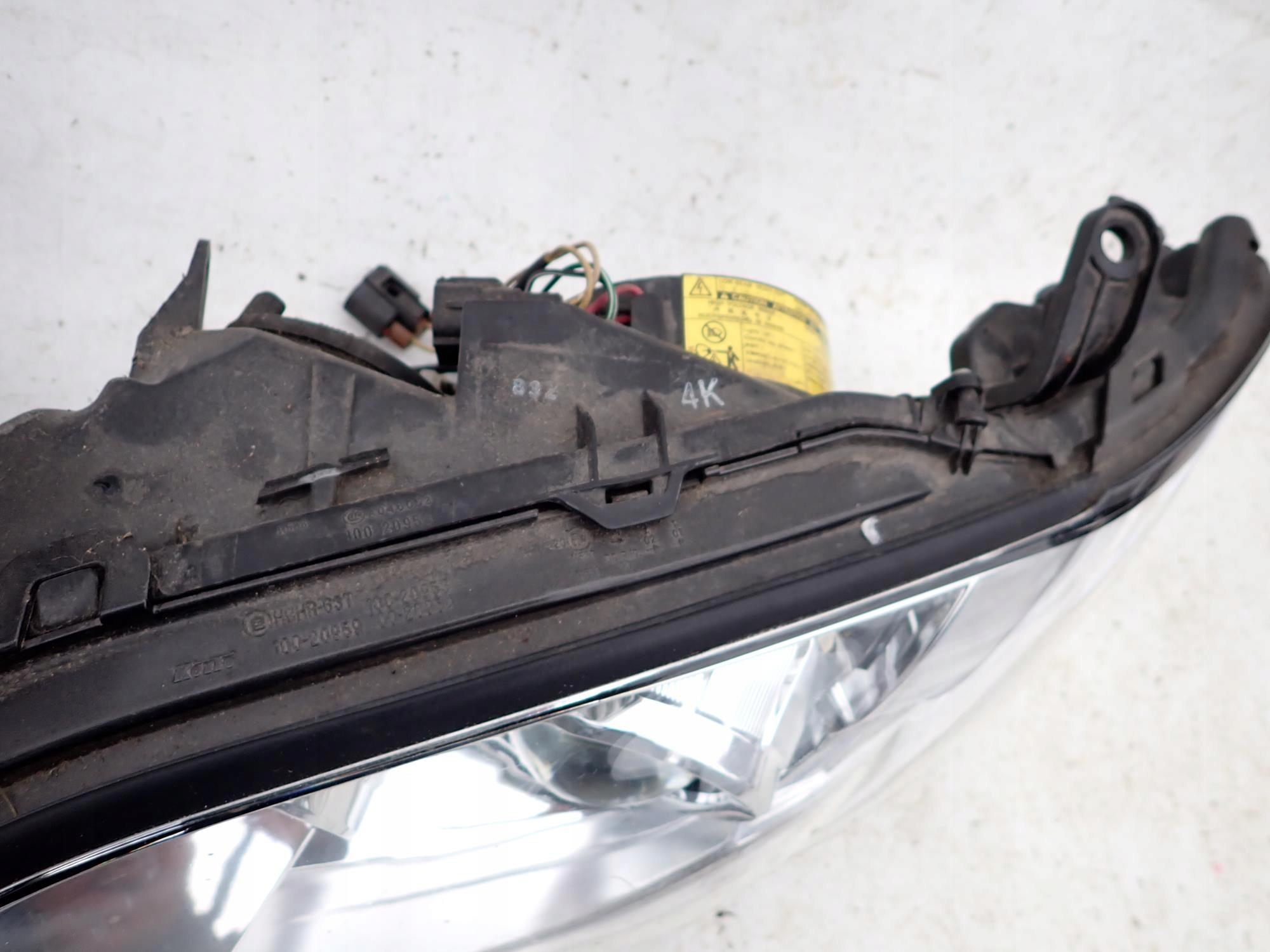 SUBARU LEGACY IV LIFT 06-09 light front left XENON