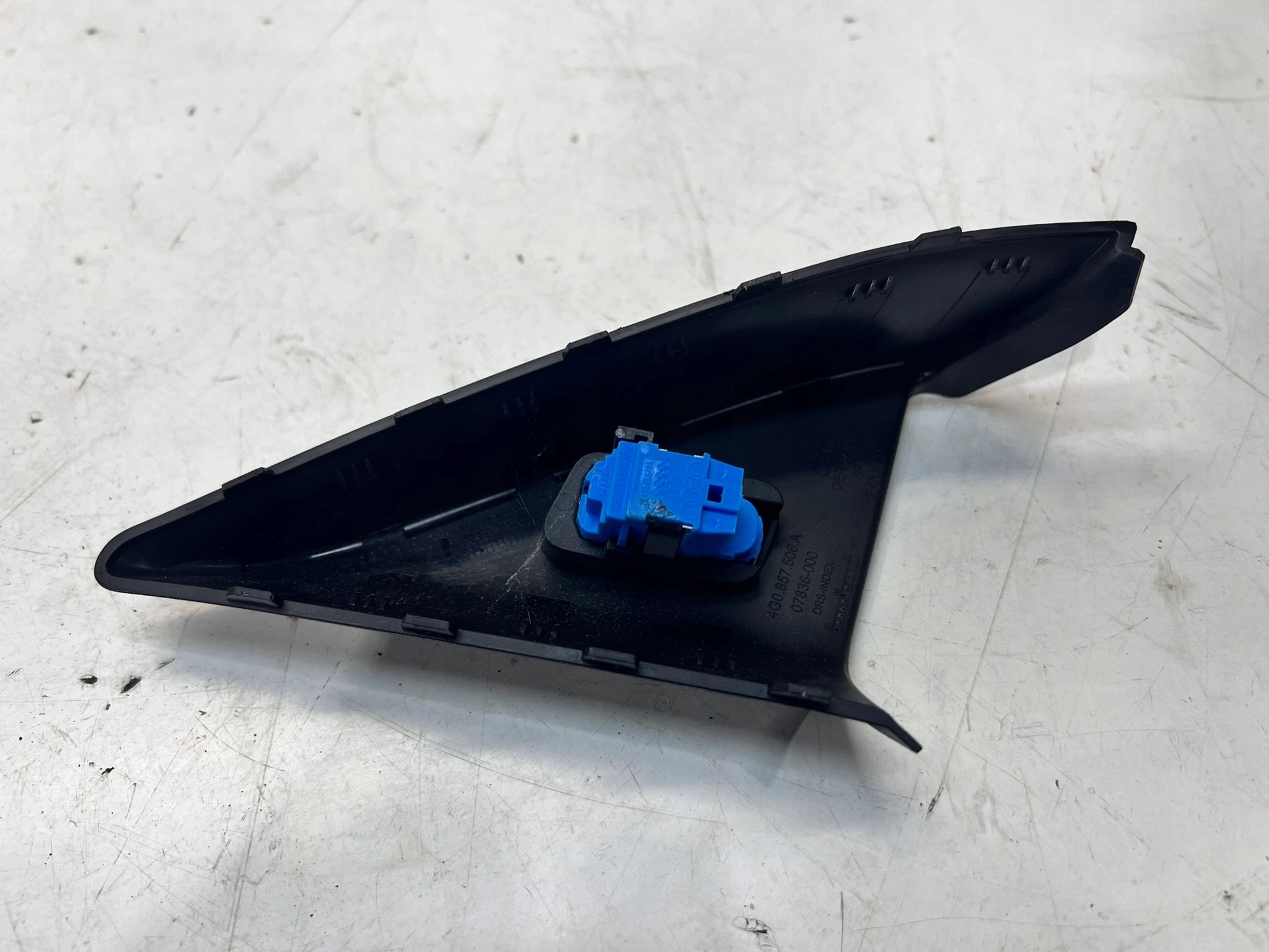 cover cap mirrors right AUDI A6 C7 4G0857506A